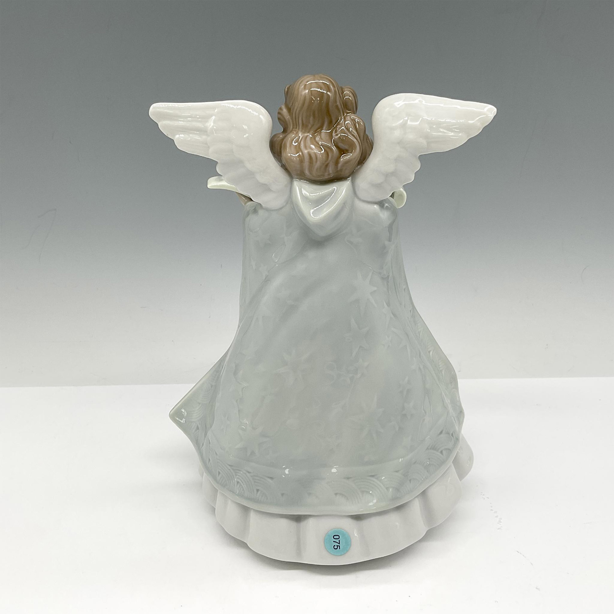 Tree Topper 1005875 - Lladro Porcelain Holiday Decoration - Image 2 of 4