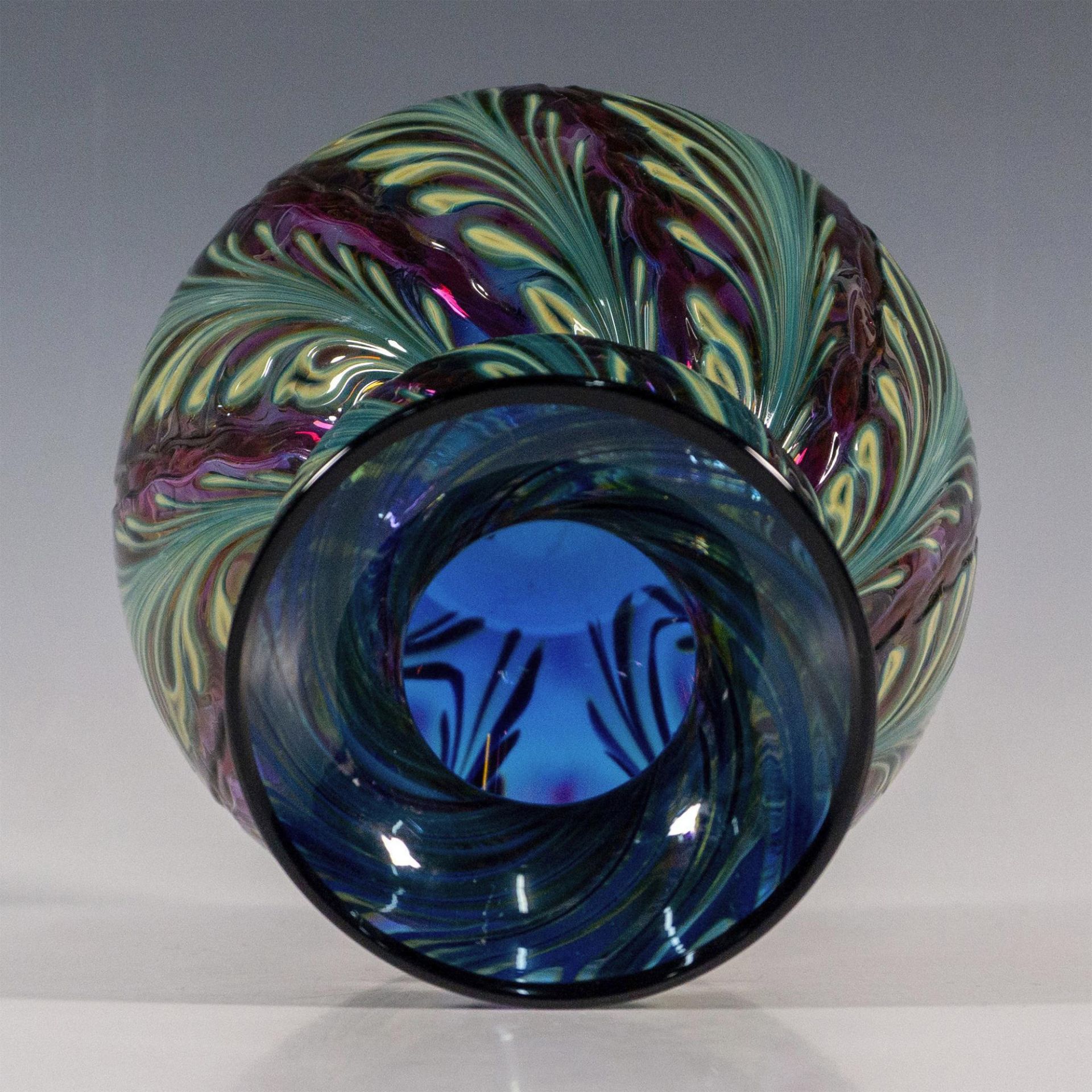 Charles Lotton Art Glass Studio Vase, Wisteria Signed - Bild 2 aus 3