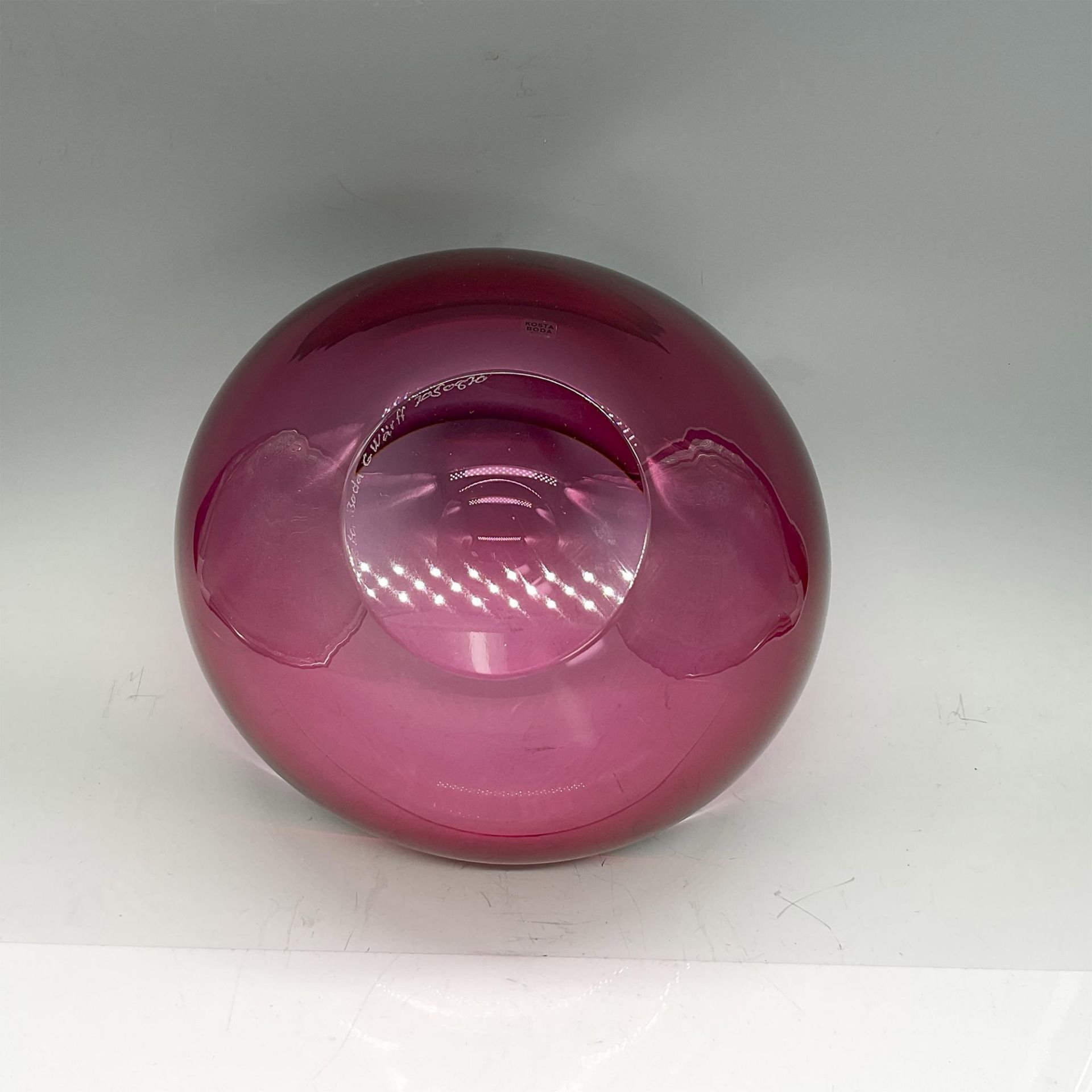 Kosta Boda Cranberry Glass Bowl - Bild 3 aus 3