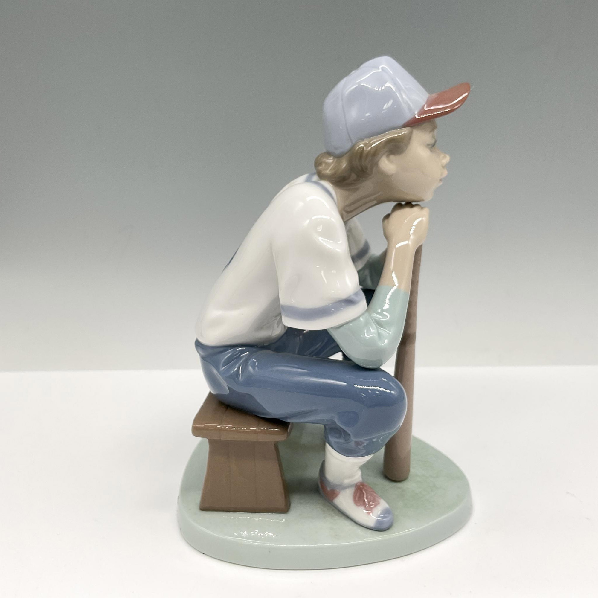 Baseball Player 1006090 - Lladro Porcelain Figurine - Image 2 of 4