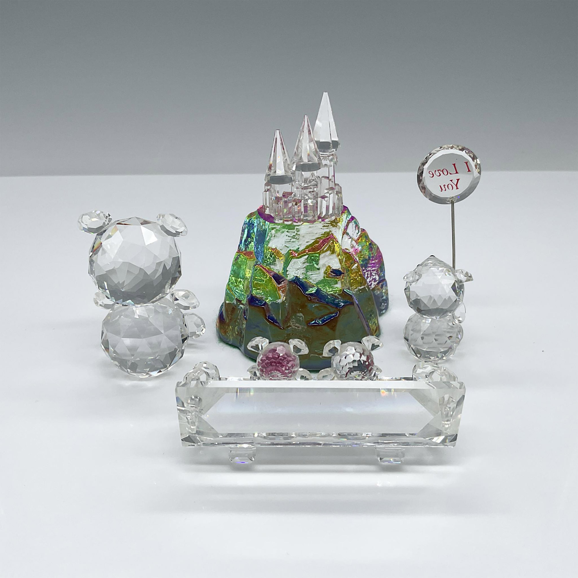 4pc Crystal Figurines, Bears and Rainbow Castle - Image 2 of 3