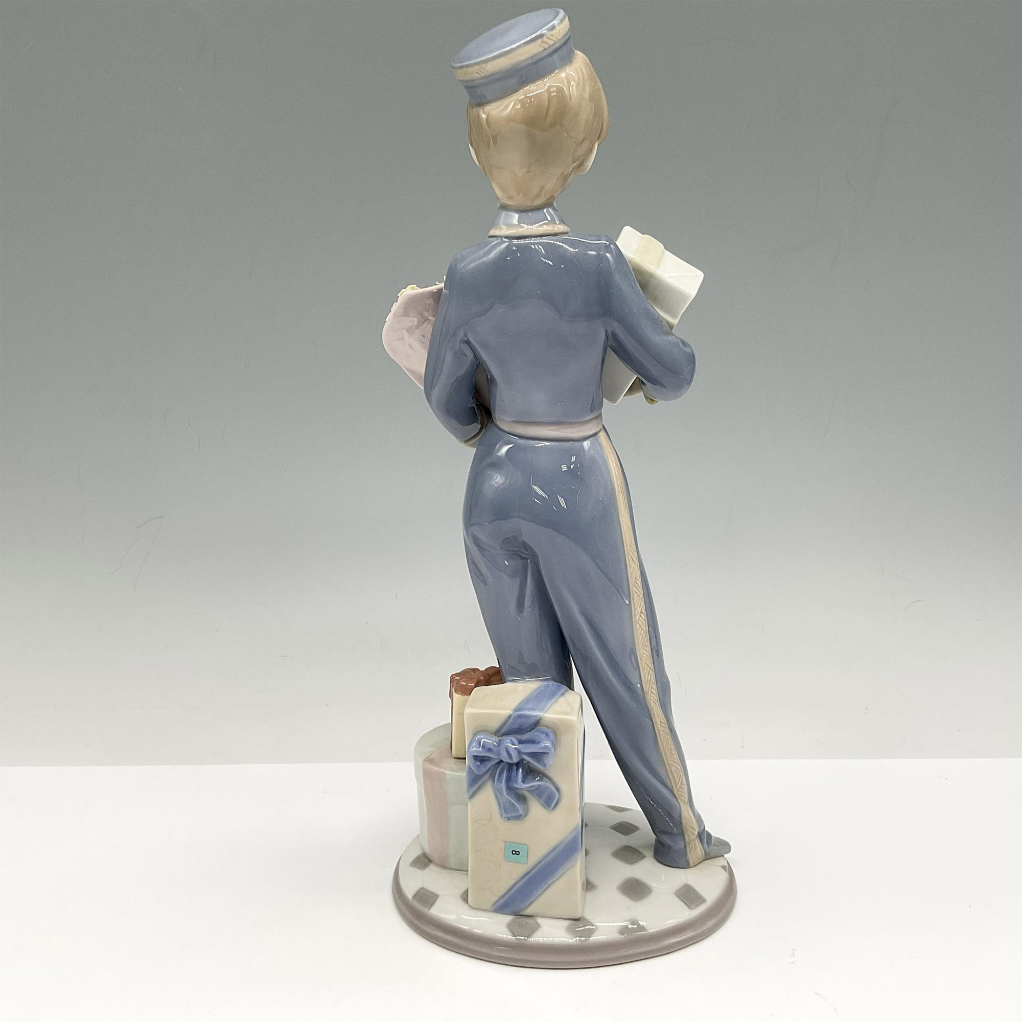 Special Delivery 1005783 - Lladro Porcelain Figurine - Image 3 of 5