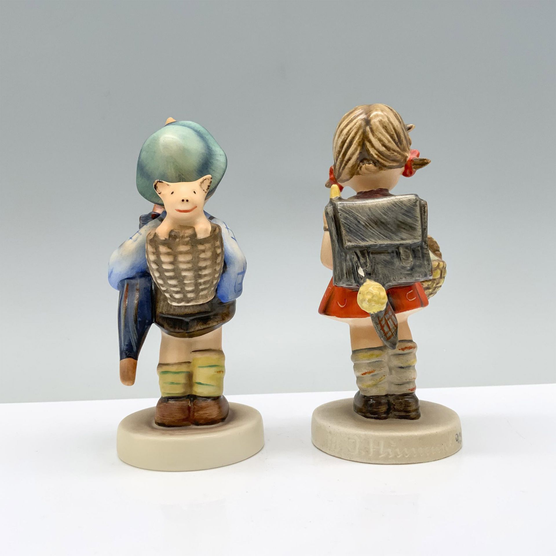 2pc Goebel Hummel Figurines, School Girl & Home From Market - Bild 2 aus 3