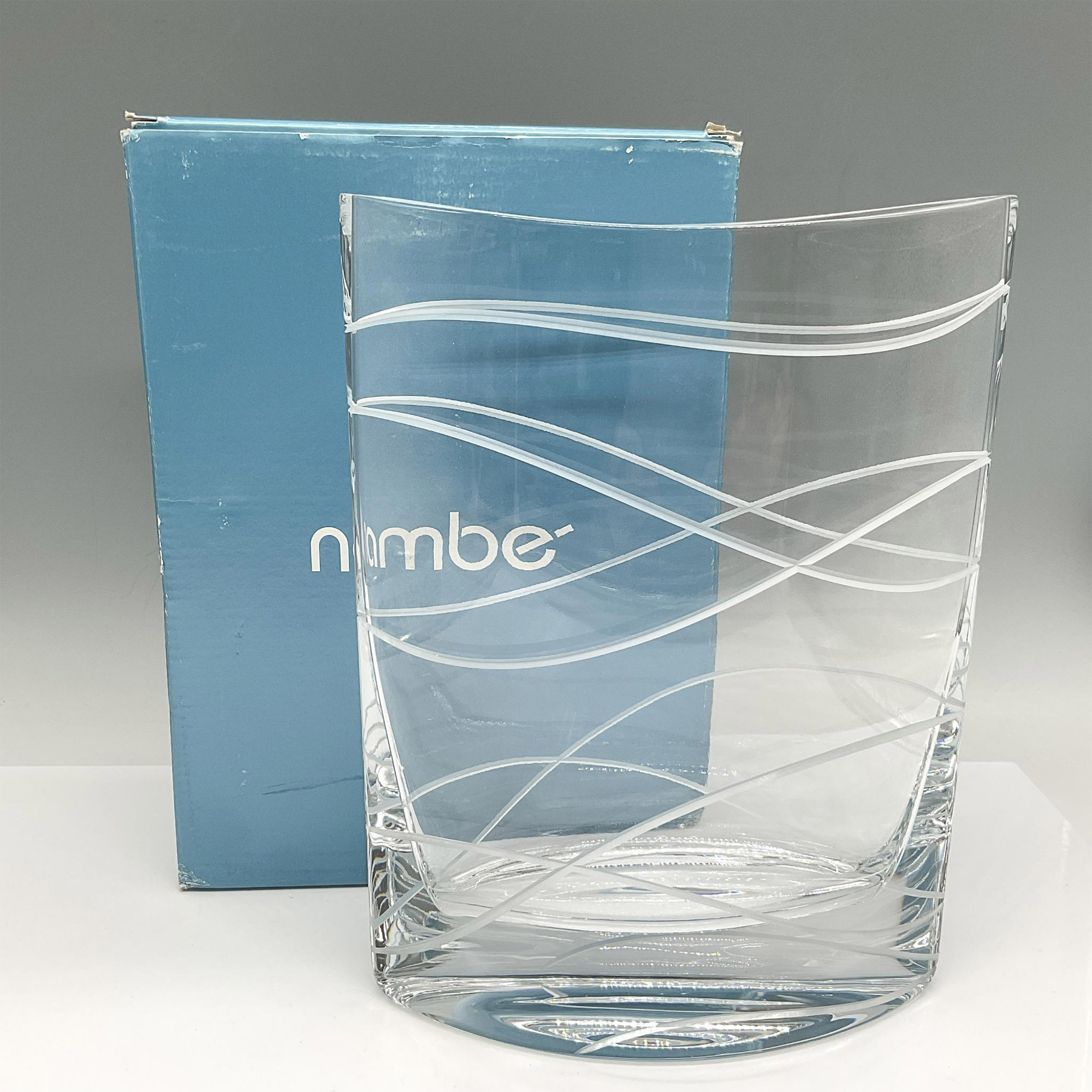 Nambe' Crystal Vase, Wave - Image 4 of 4