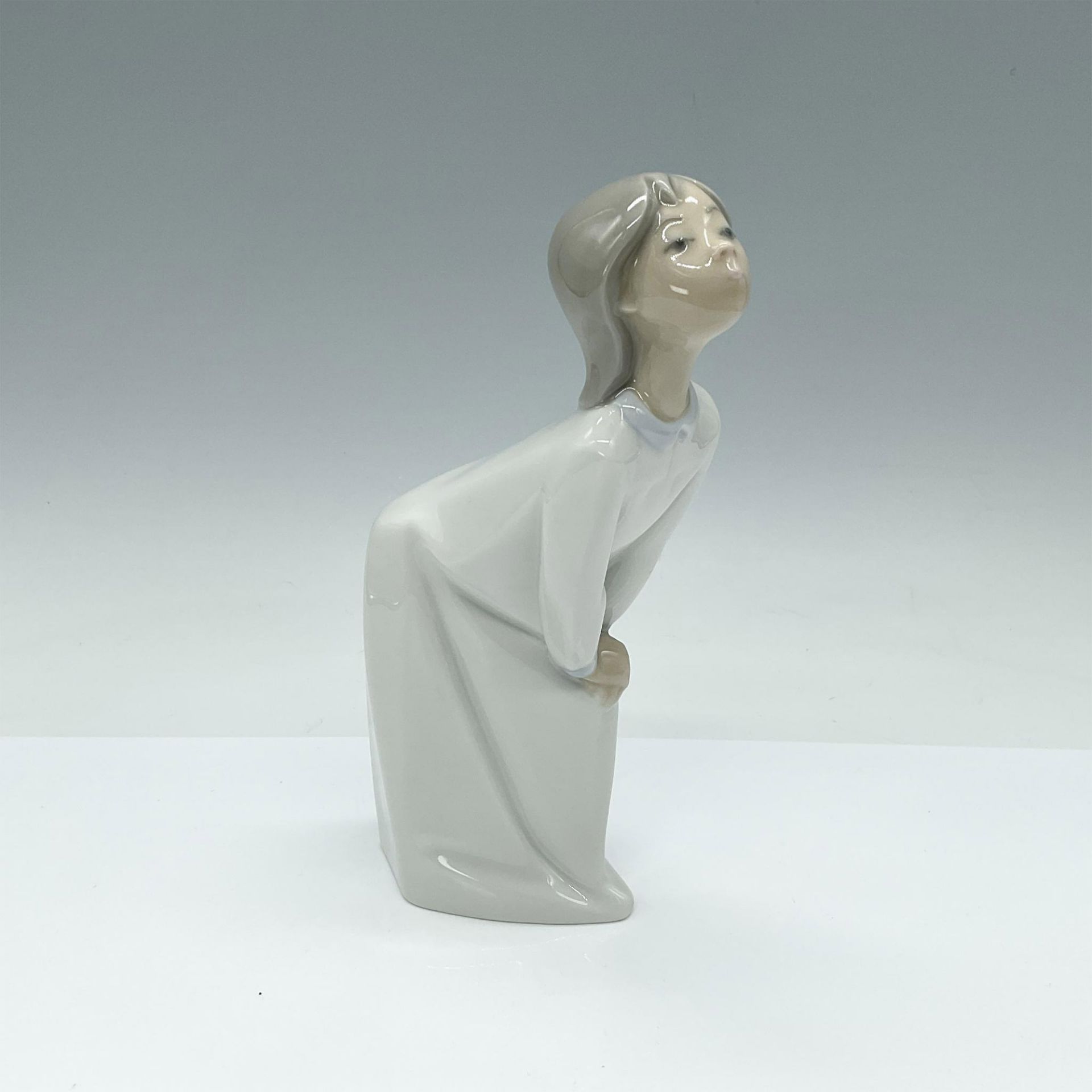 Kissing Girl - Nao by Lladro Porcelain Figurine
