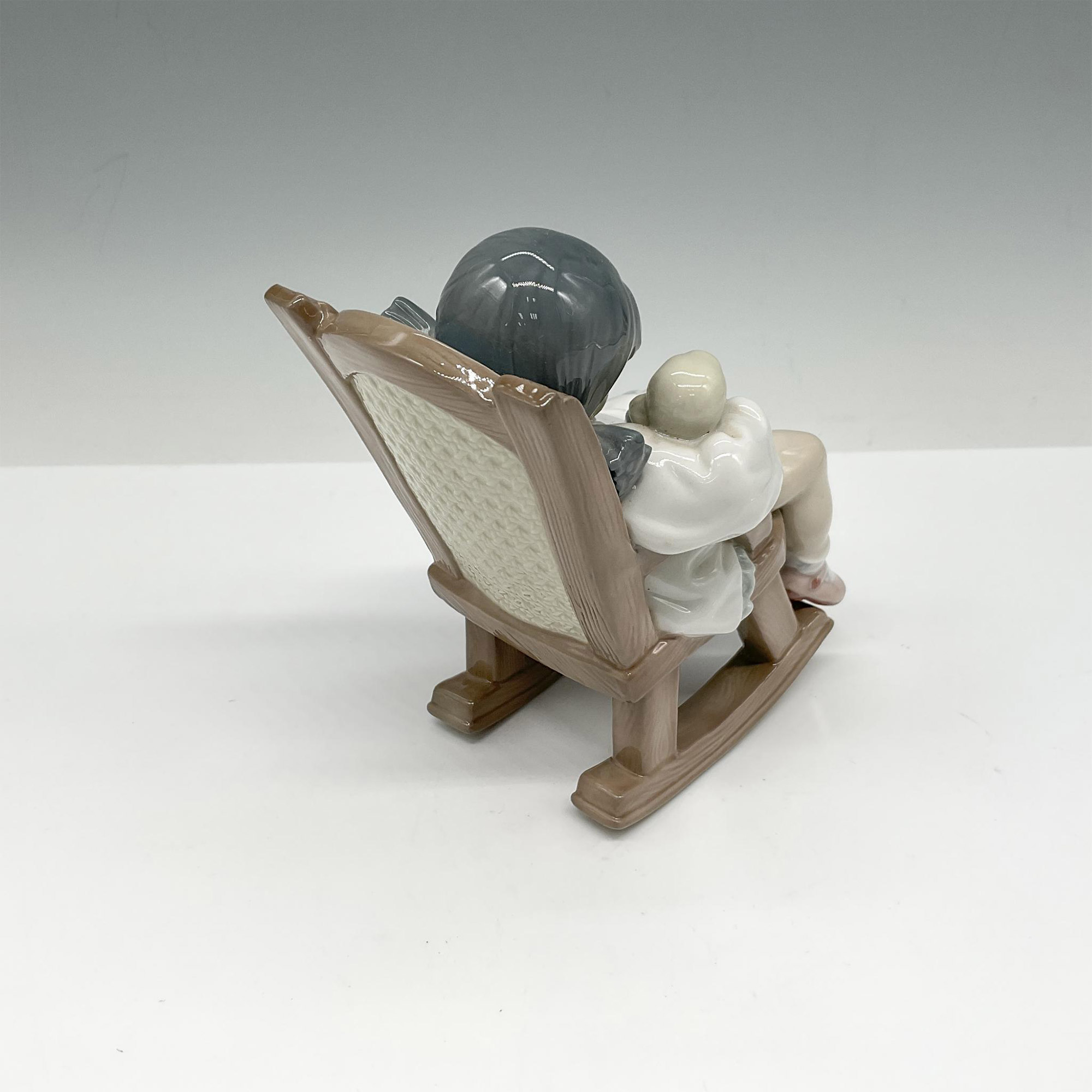 Naptime 1005448 - Lladro Porcelain Figurine - Image 2 of 3