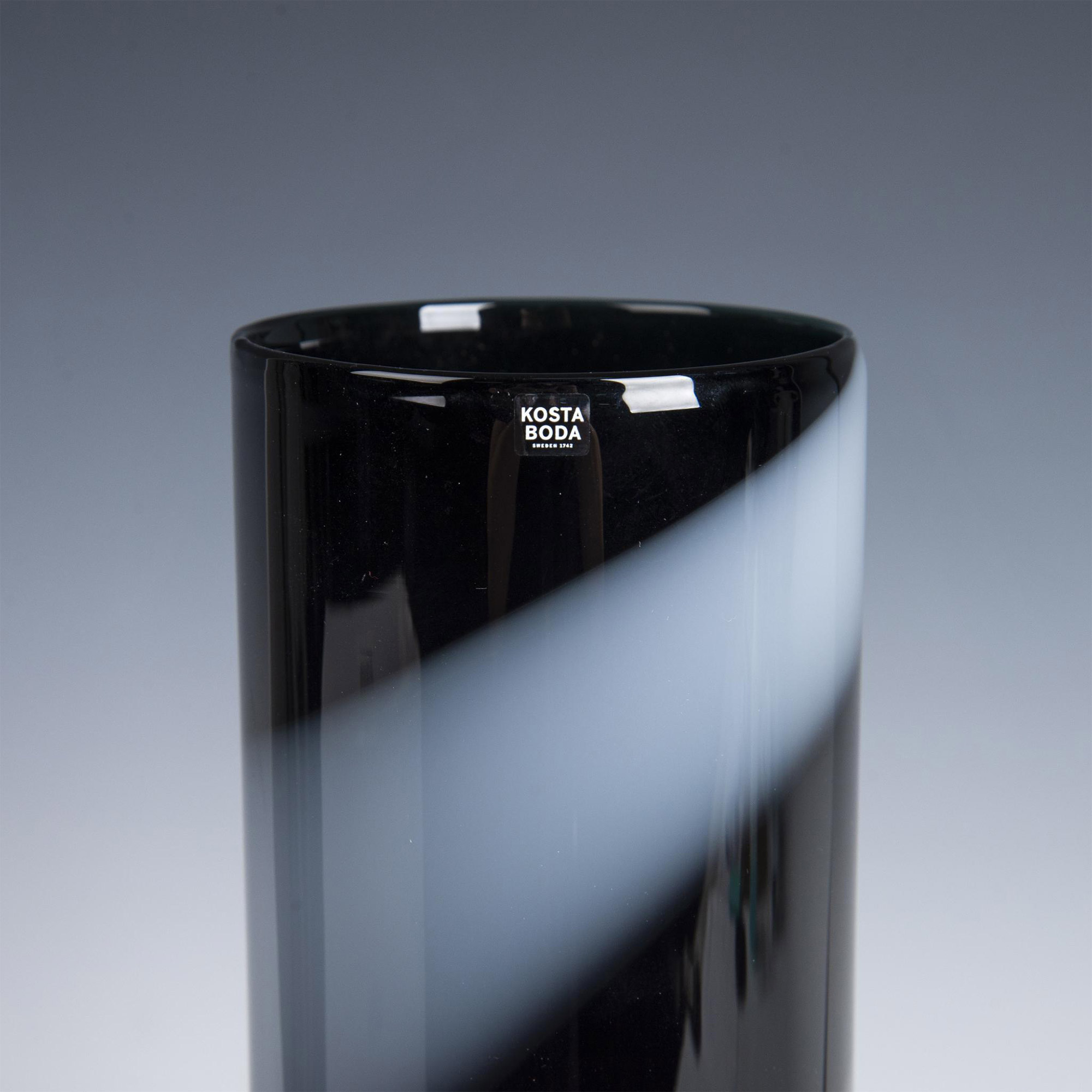 Kosta Boda by Anna Ehrner Glass Vase, Twist - Image 2 of 8