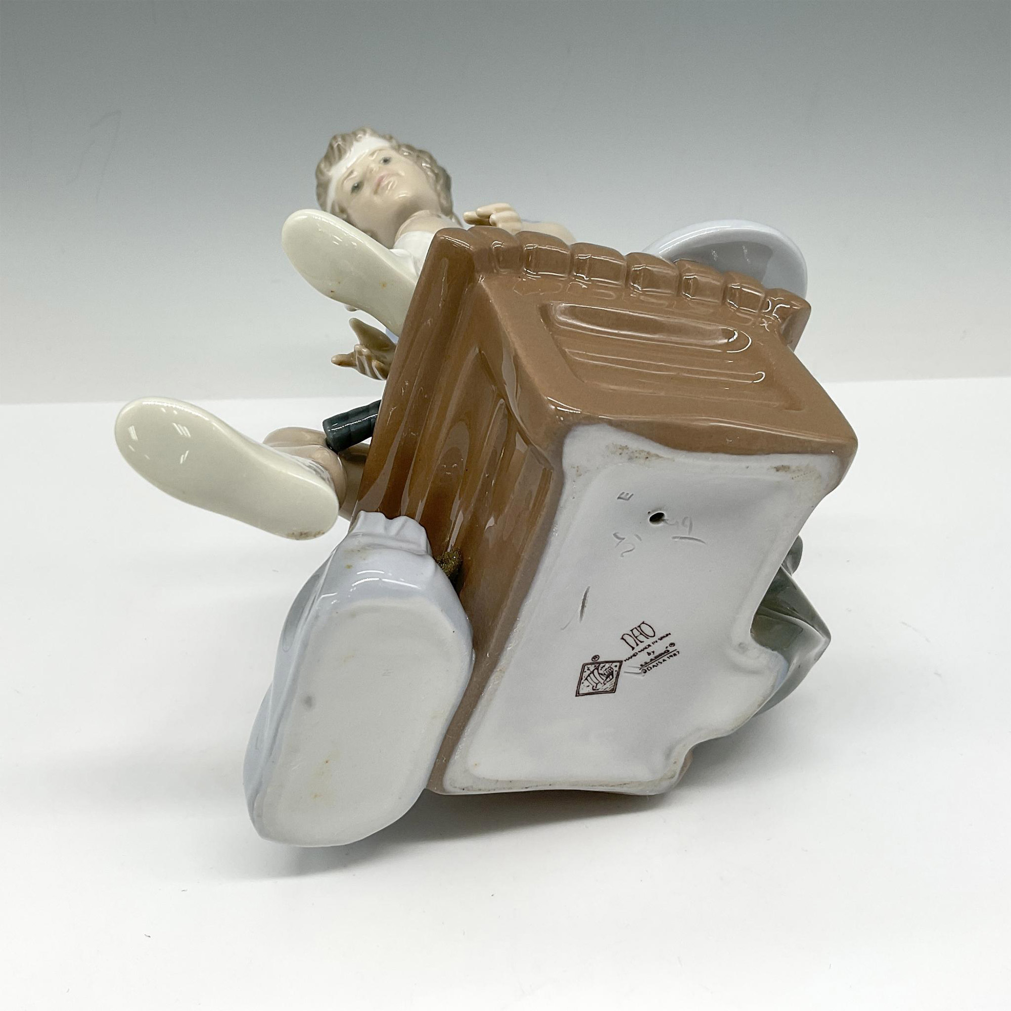 Match Time - Nao by Lladro Porcelain Figurine - Image 4 of 4