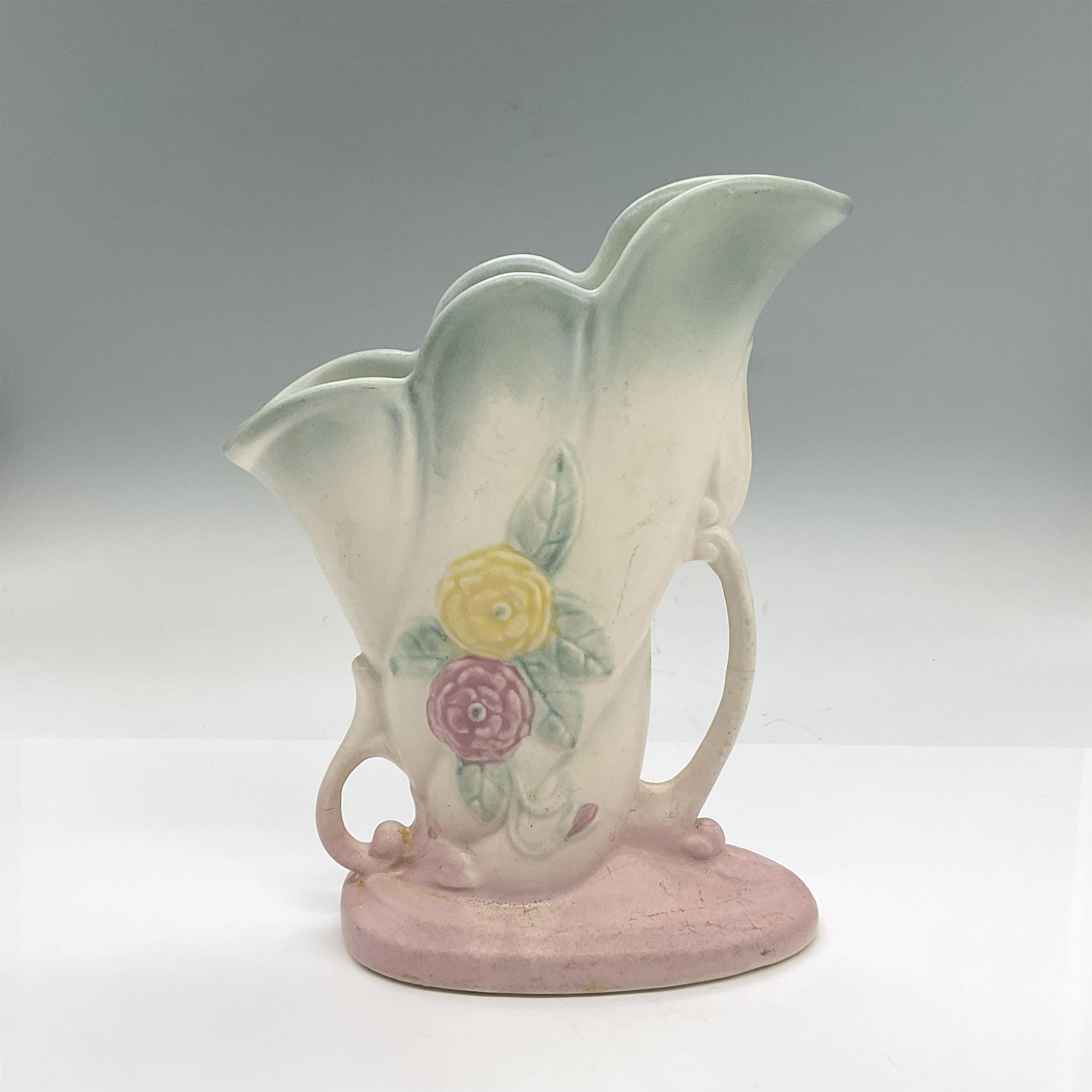 Vintage Hull Pottery Cornucopia Vase, Flowers - Image 2 of 3
