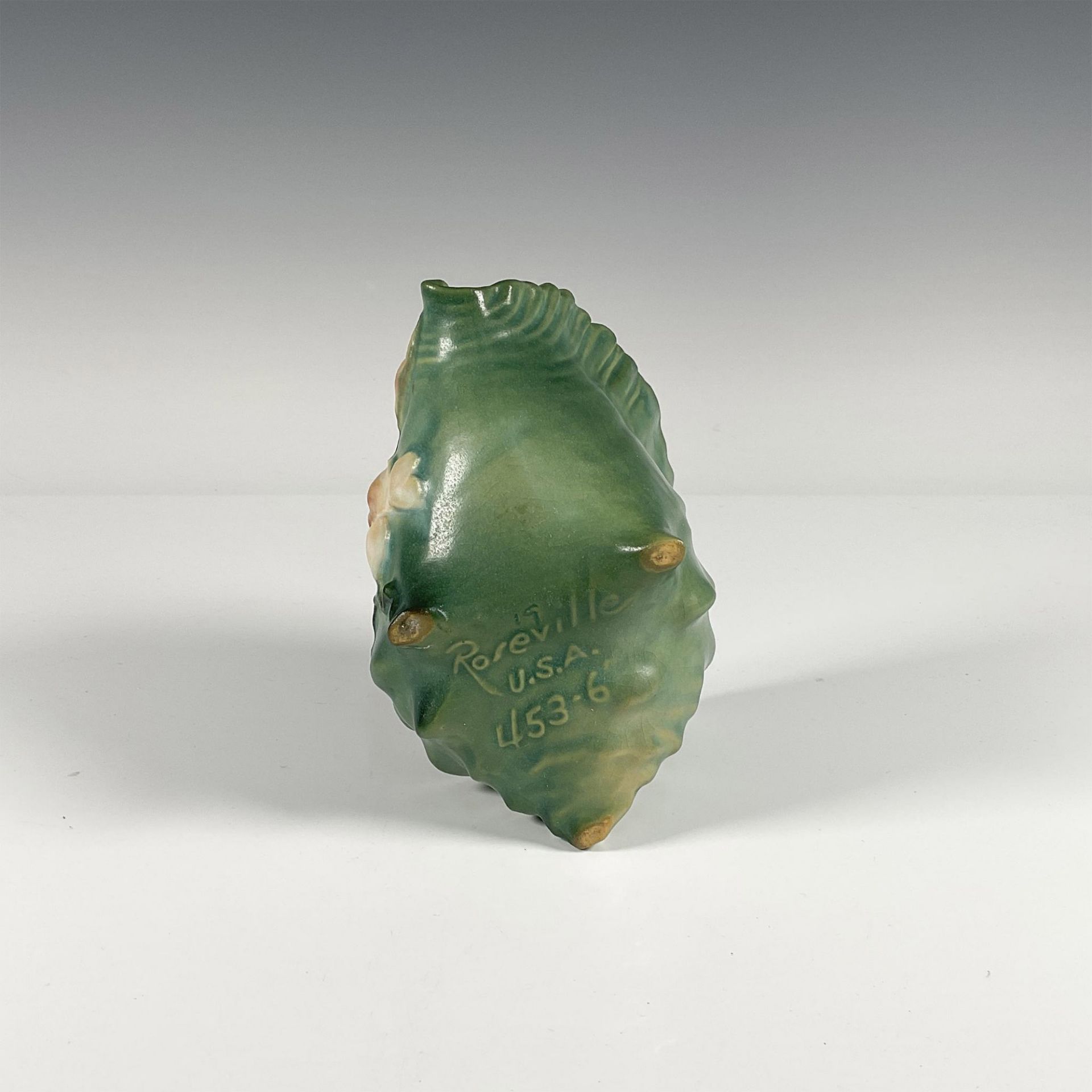 Roseville Pottery, Green Magnolia Conch Shell Vase 453 - Image 3 of 3
