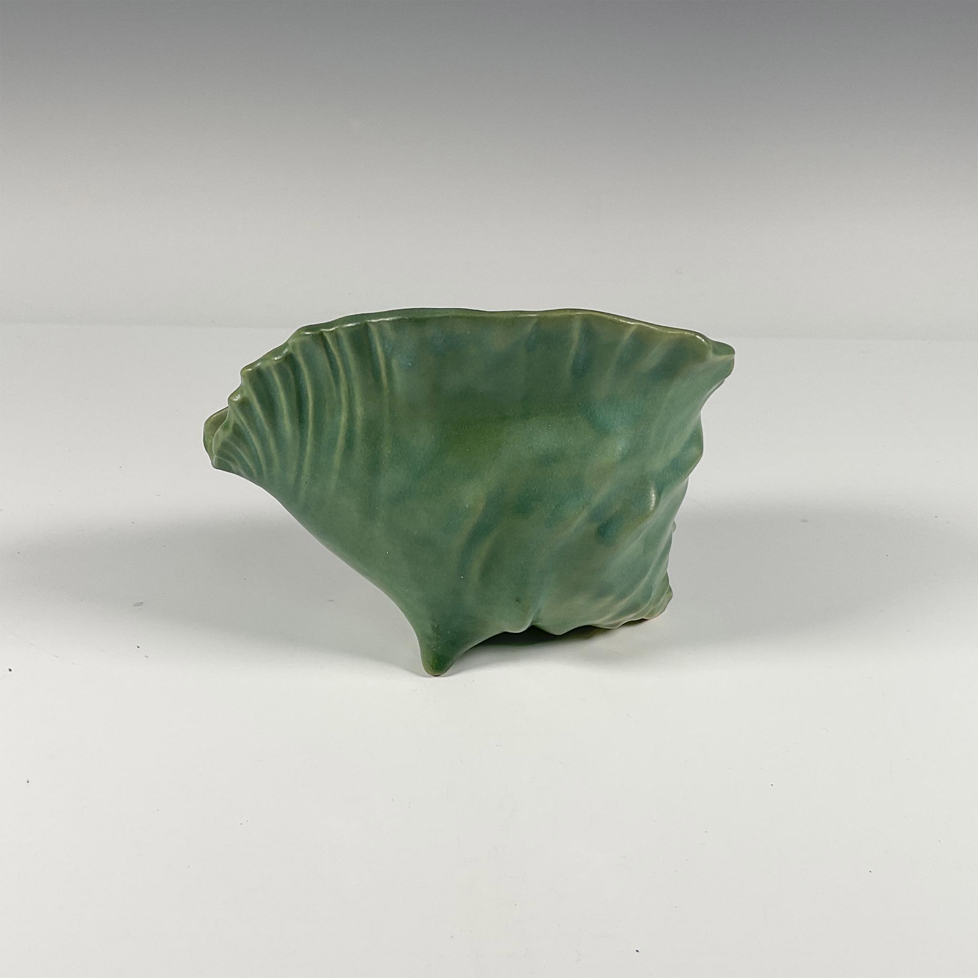Roseville Pottery, Green Magnolia Conch Shell Vase 453 - Image 2 of 3