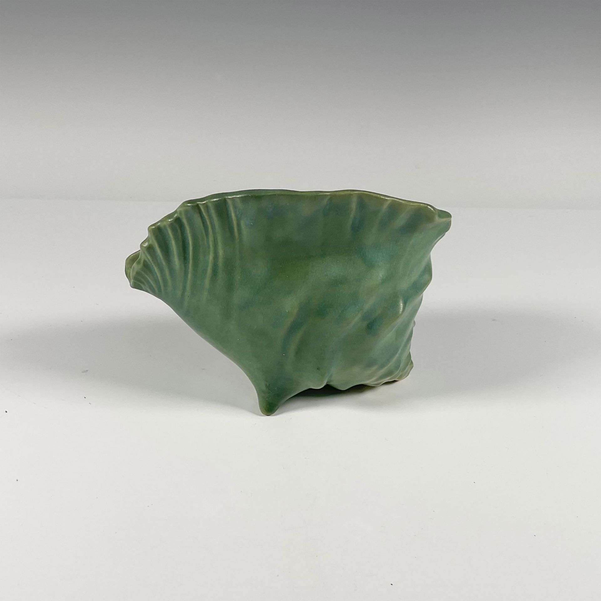 Roseville Pottery, Green Magnolia Conch Shell Vase 453 - Bild 2 aus 3