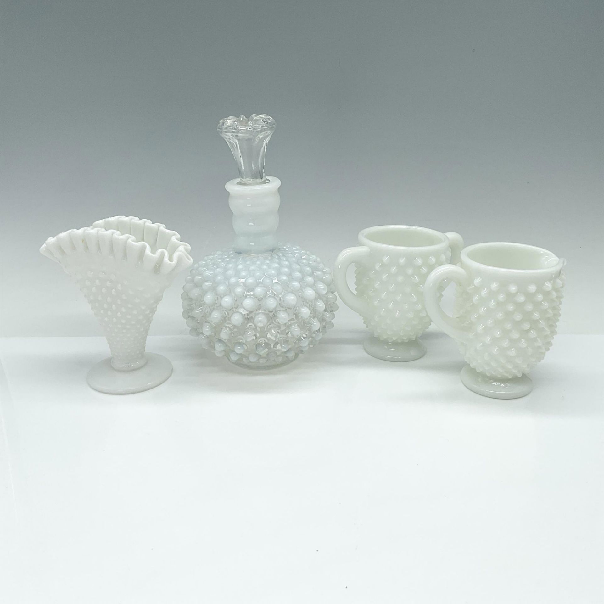 4pc Fenton Hobnail Milk Glass Dish Grouping - Bild 2 aus 3