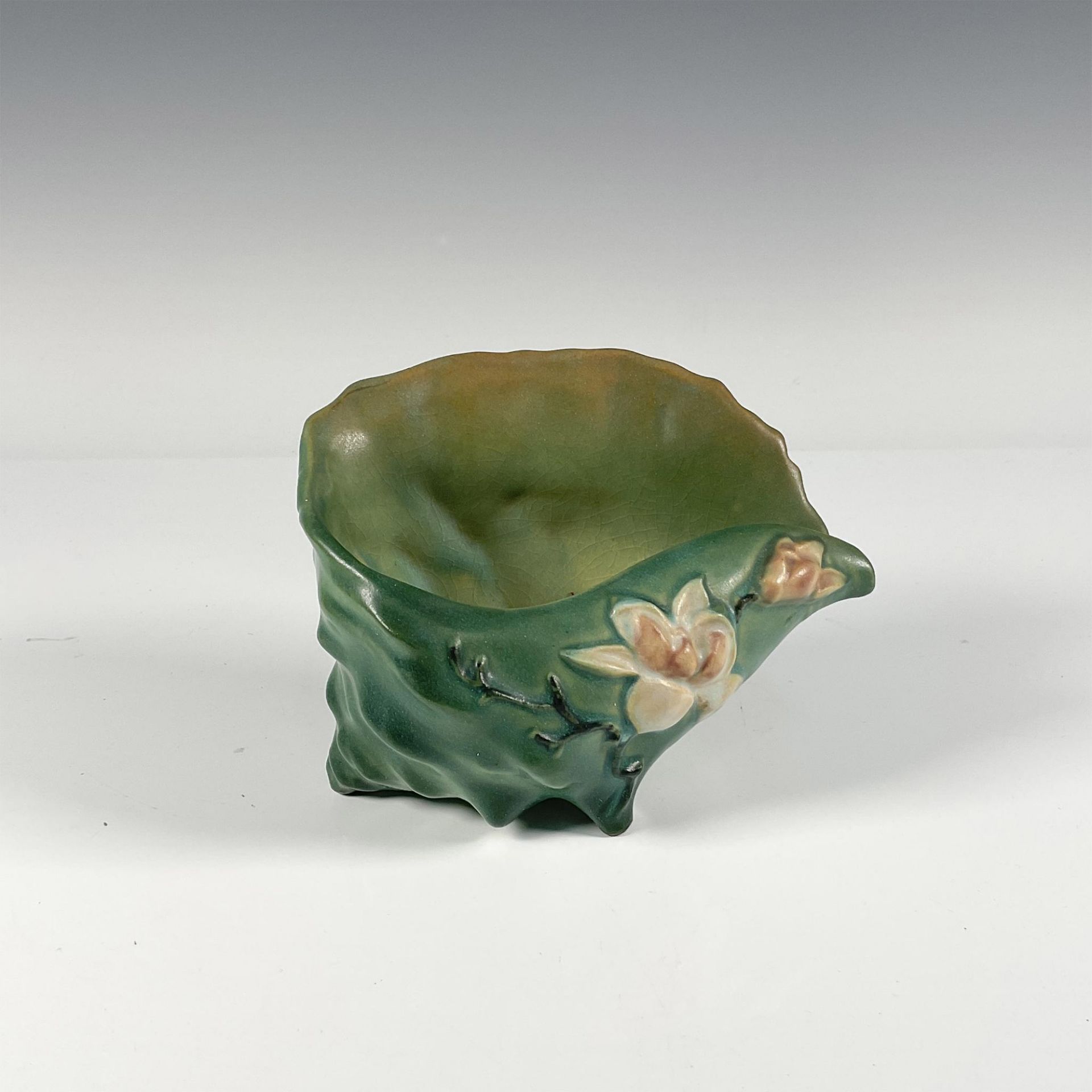 Roseville Pottery, Green Magnolia Conch Shell Vase 453