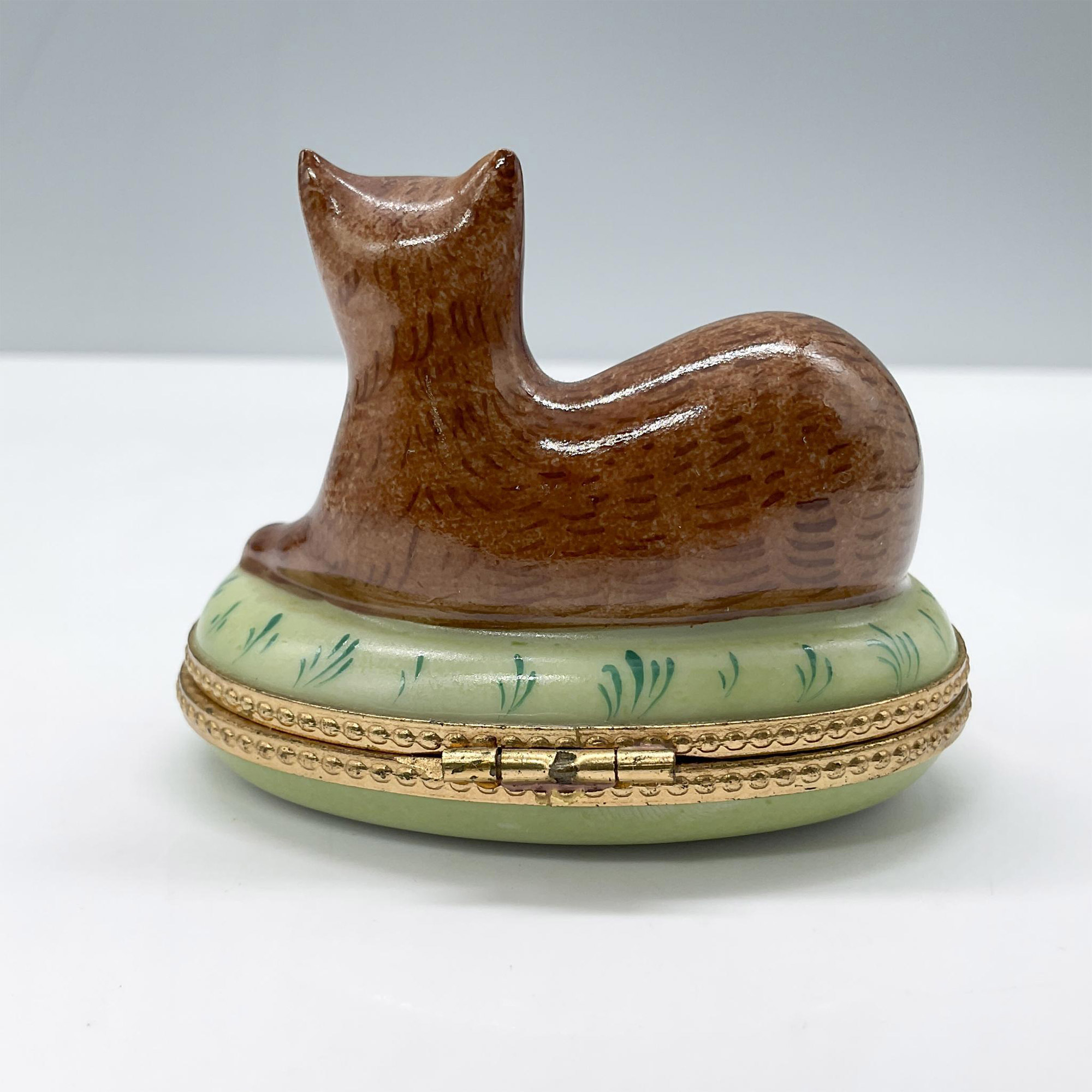 Tiffany & Co x Limoges France Treasure Box, Brown Cat - Image 2 of 4