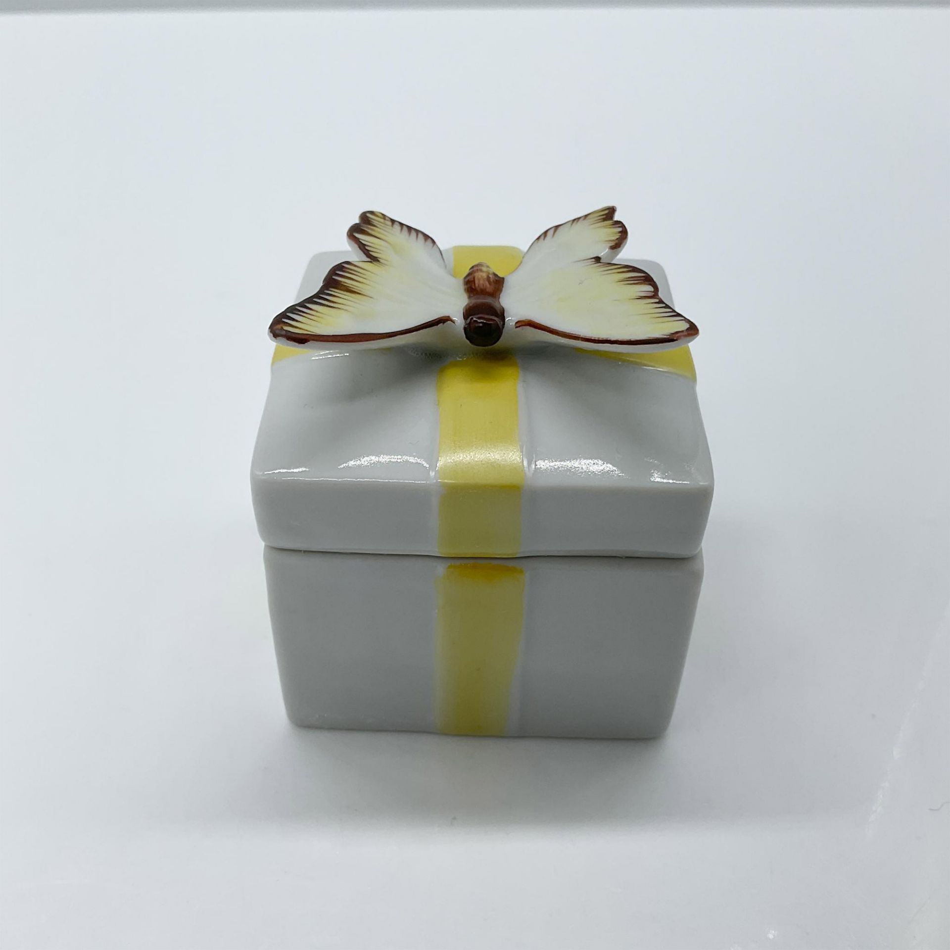 Shafford Lidded Treasure Box, Butterfly - Bild 2 aus 3