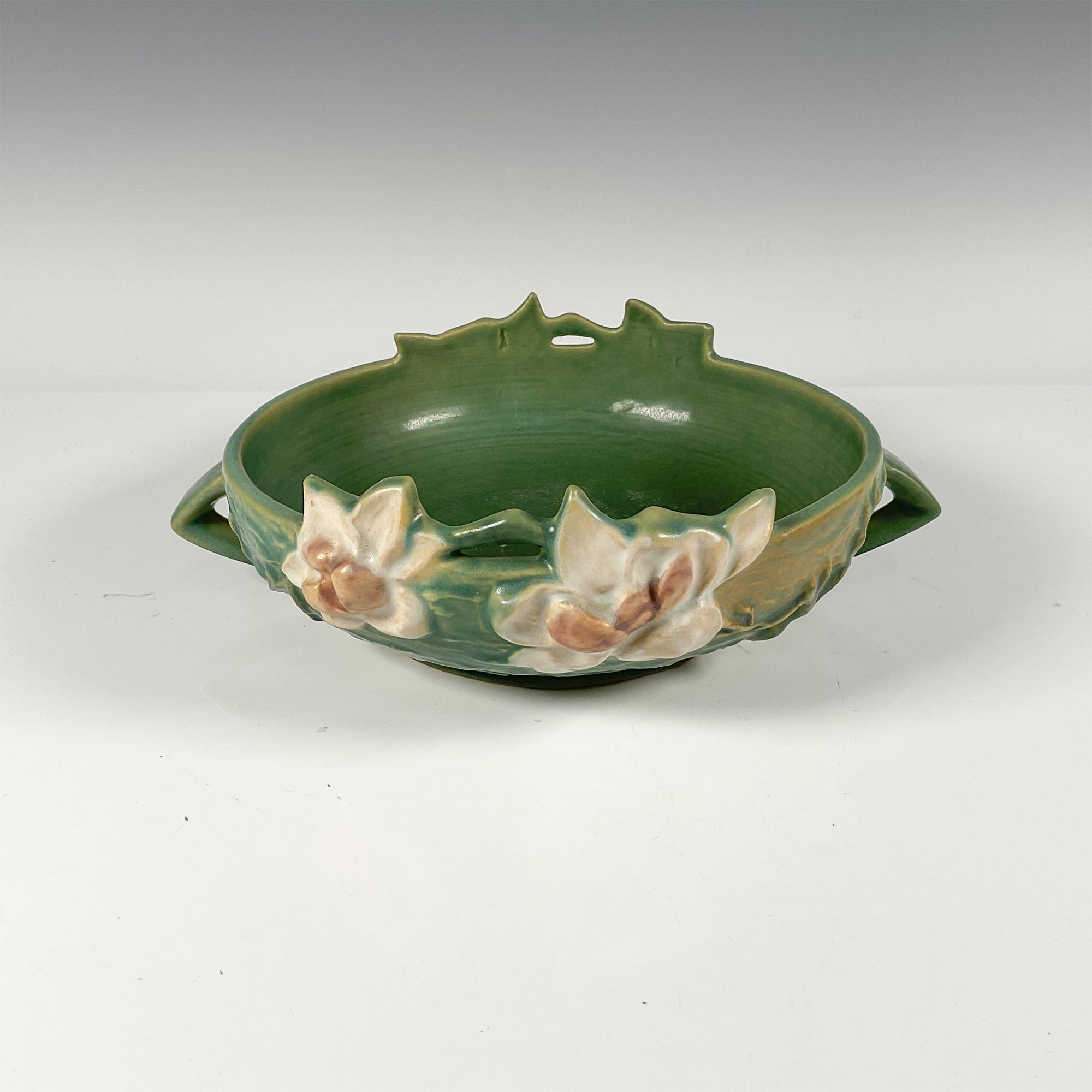Roseville Pottery, Green Magnolia Bowl 448 - Image 2 of 3