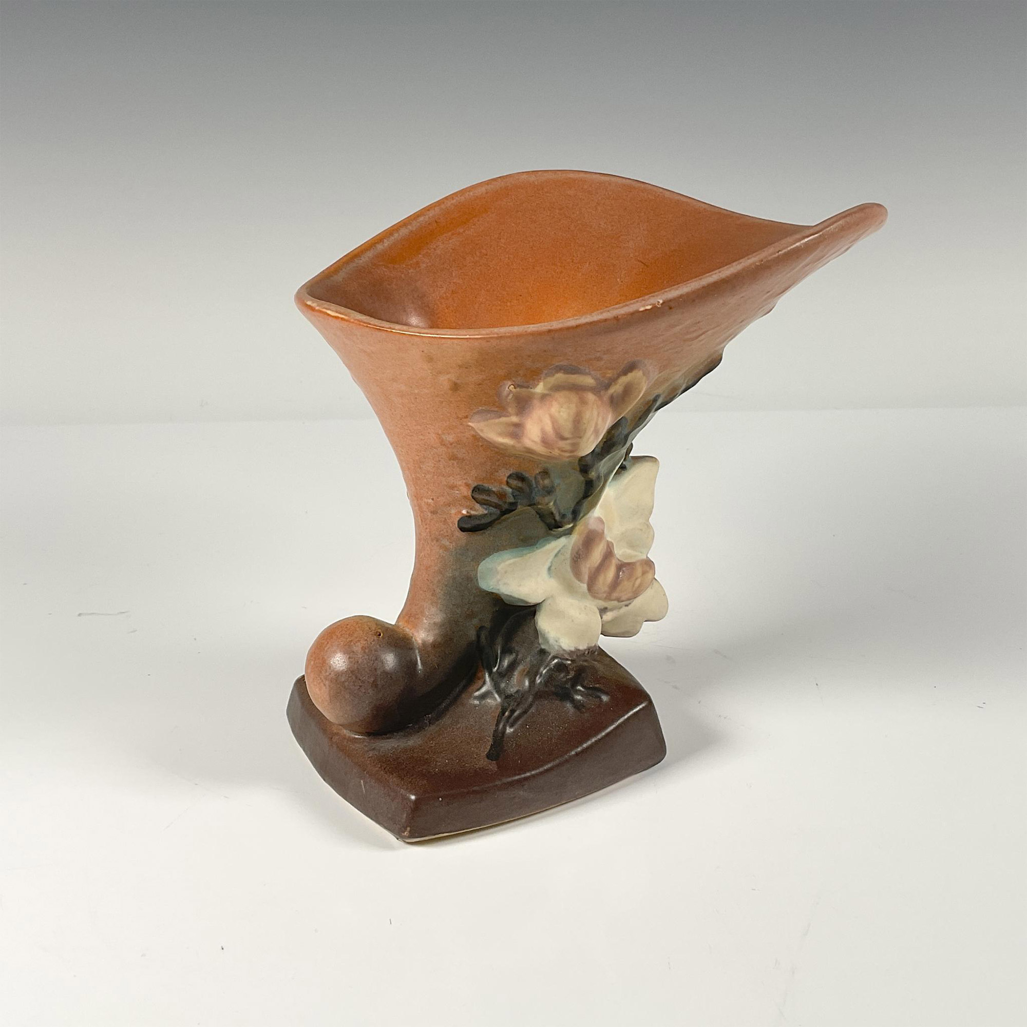 Roseville Pottery, Brown Magnolia Cornucopia Vase 184 - Image 2 of 3