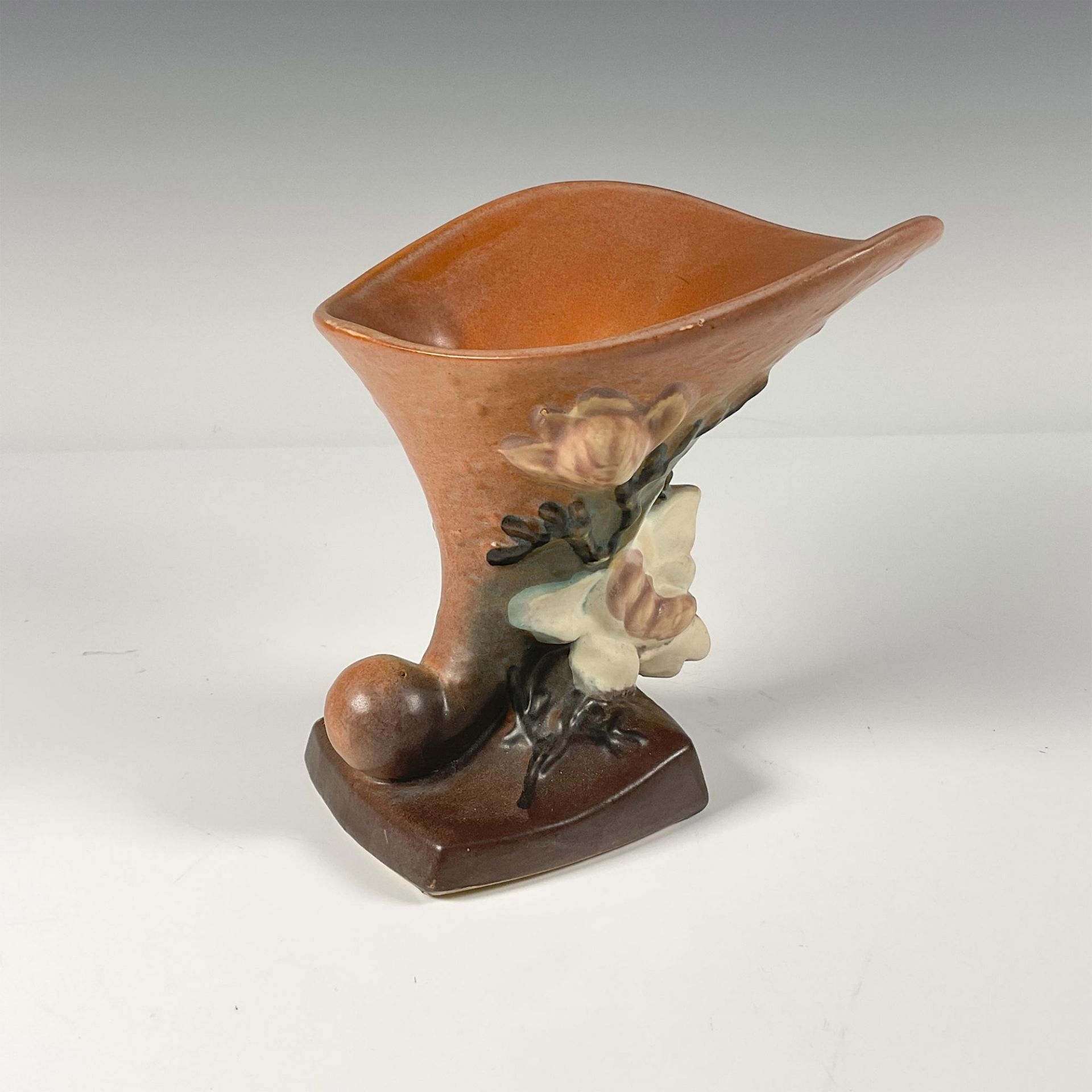Roseville Pottery, Brown Magnolia Cornucopia Vase 184 - Bild 2 aus 3