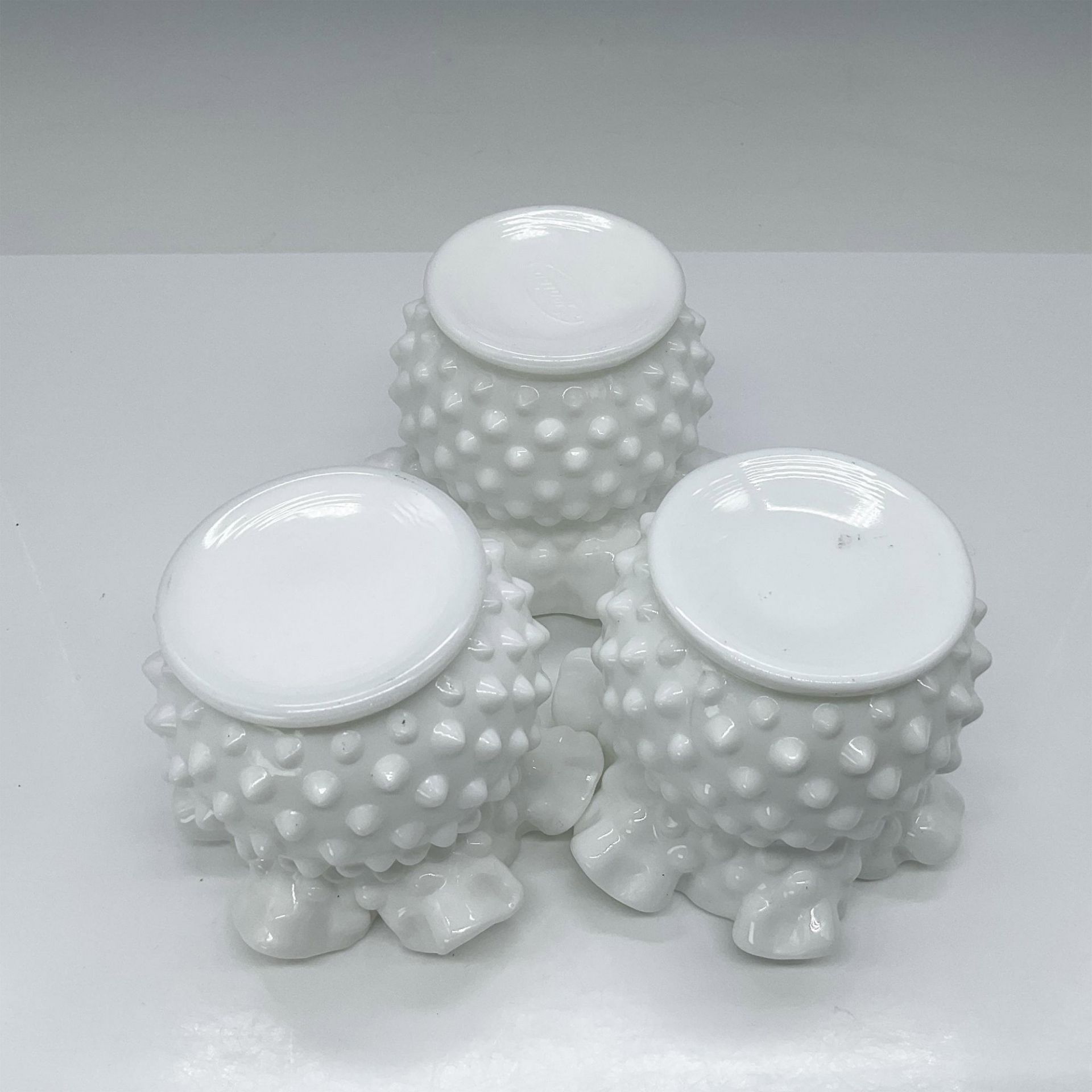 3pc Fenton Hobnail Milk Glass Vases - Bild 3 aus 3