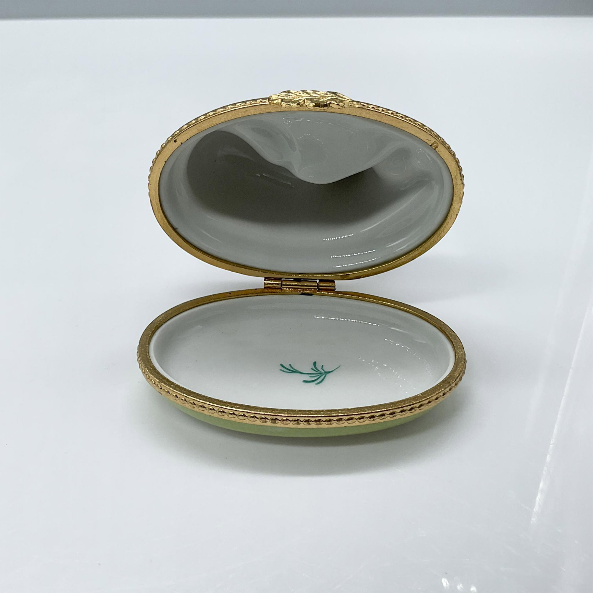 Tiffany & Co x Limoges France Treasure Box, Brown Cat - Image 3 of 4