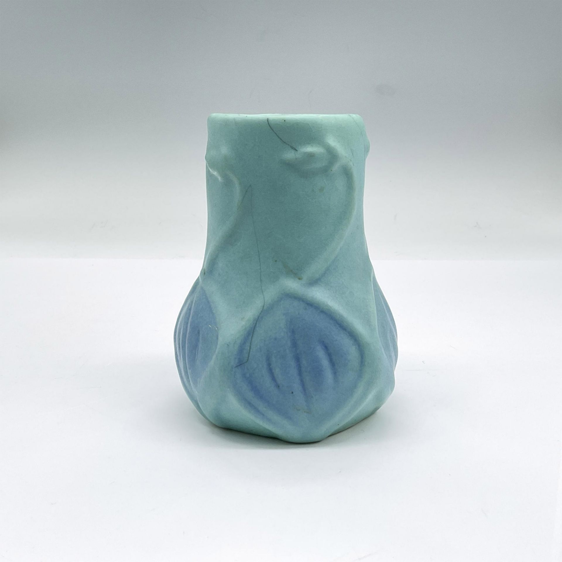 Van Briggle Pottery Small Vase, Leaves - Image 2 of 3