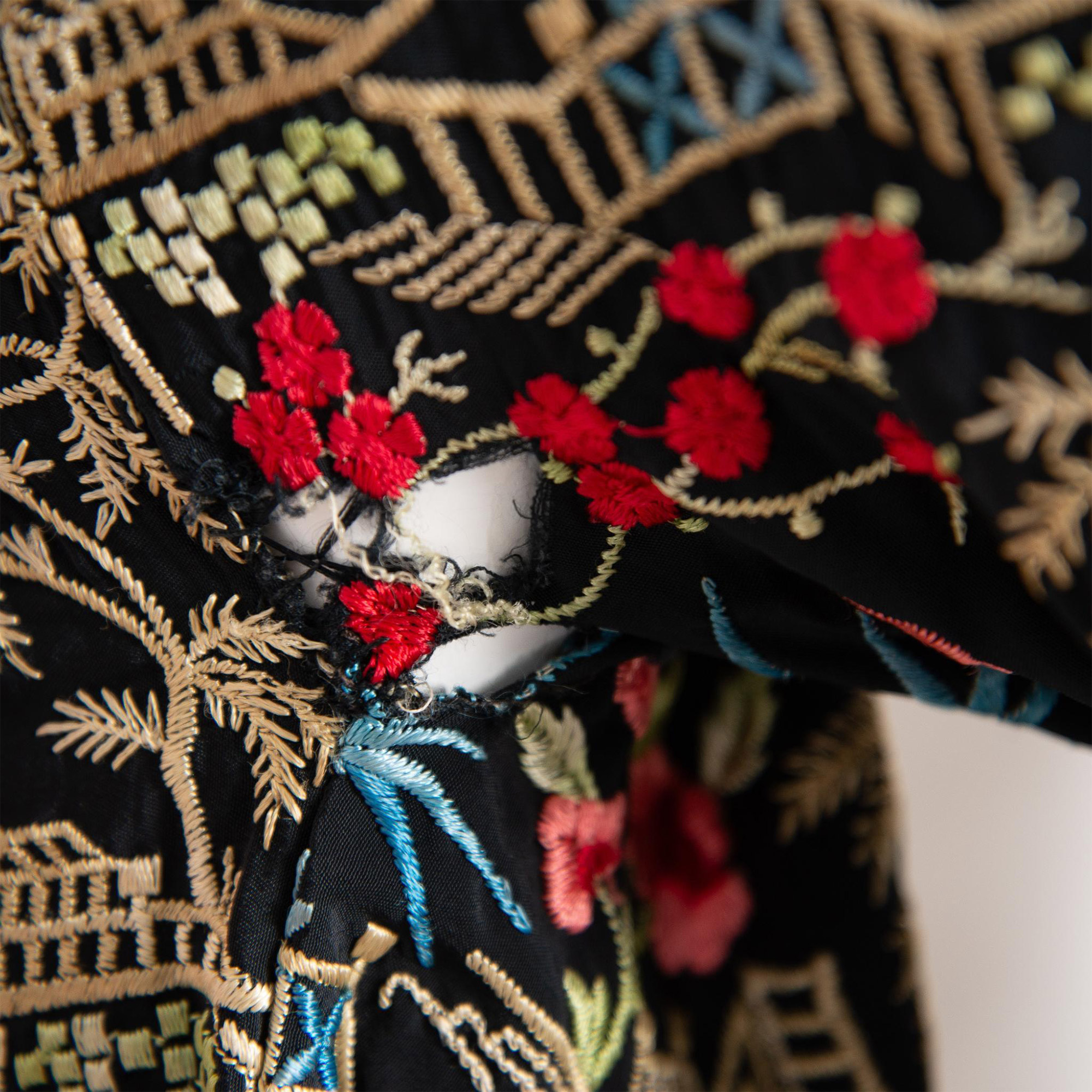 Japanese Embroidered Robe, Size Medium - Image 6 of 8