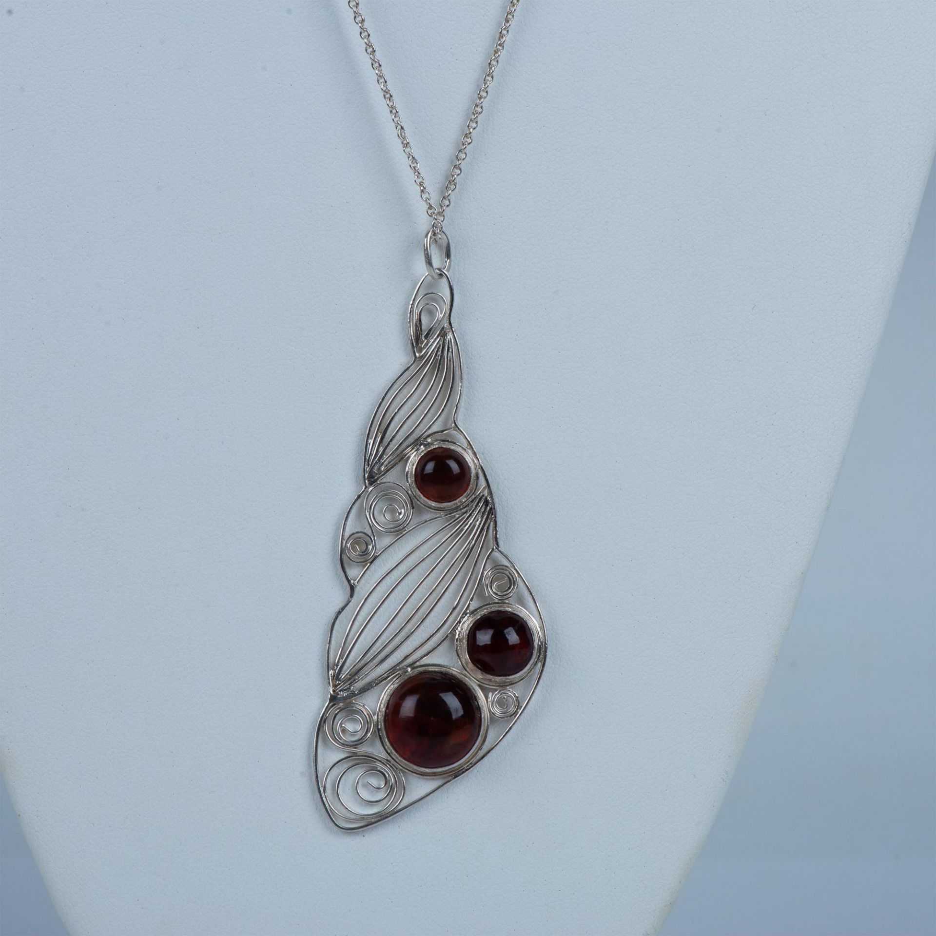 Art Nouveau Sterling Silver & Amber Pendant Necklace - Image 2 of 4