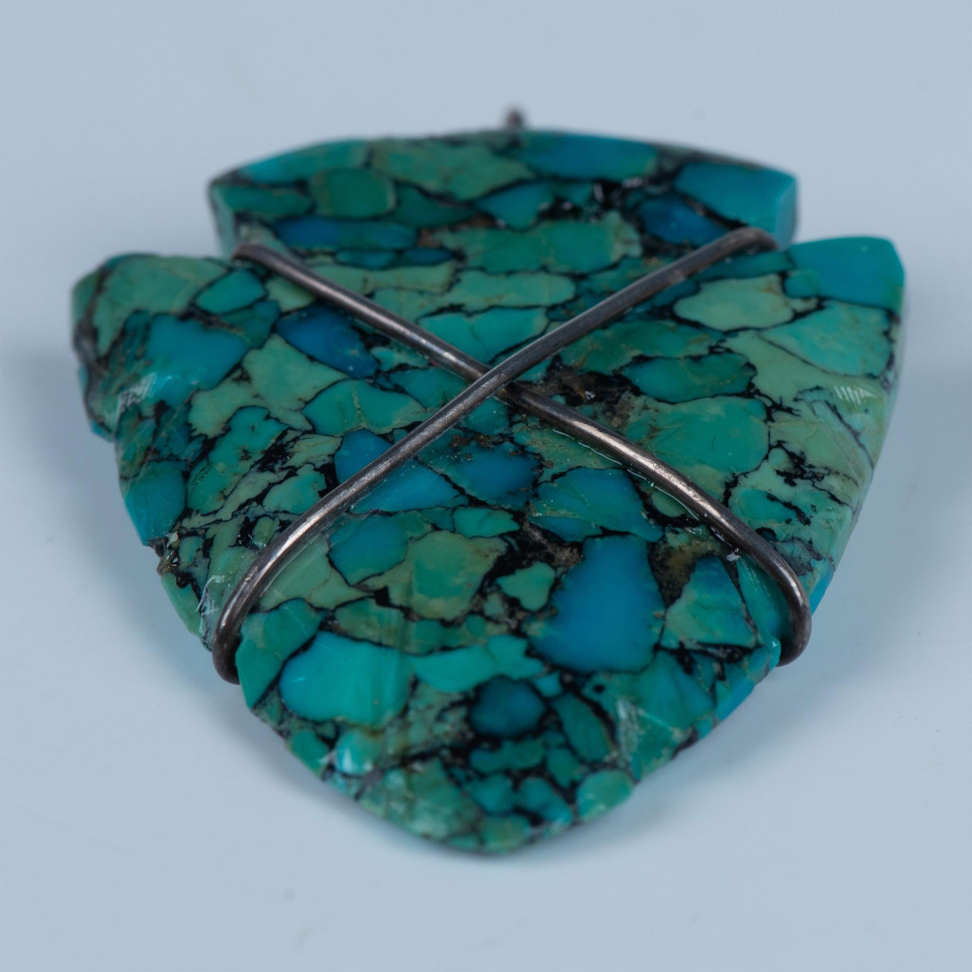 Southwestern Carved Turquoise Arrow Head Pendant - Image 3 of 4