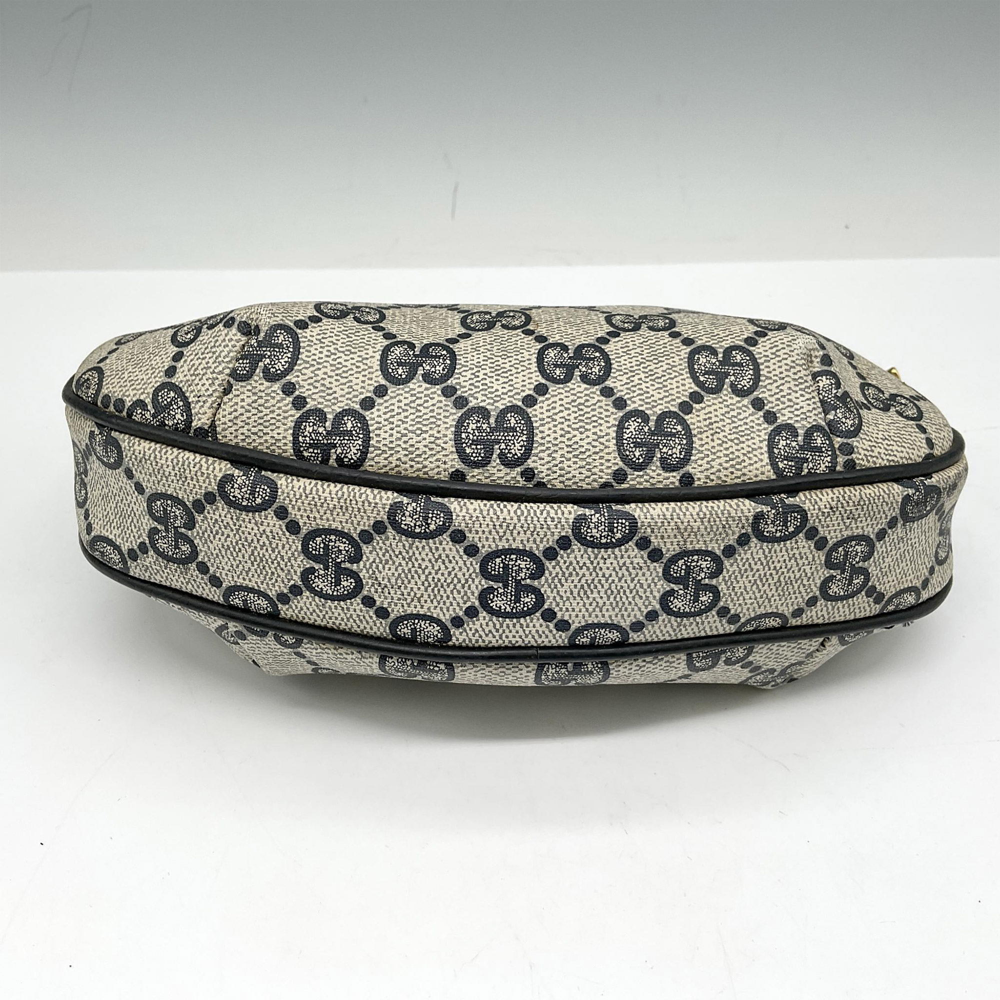 Gucci Zippered Clutch Bag - Image 3 of 4
