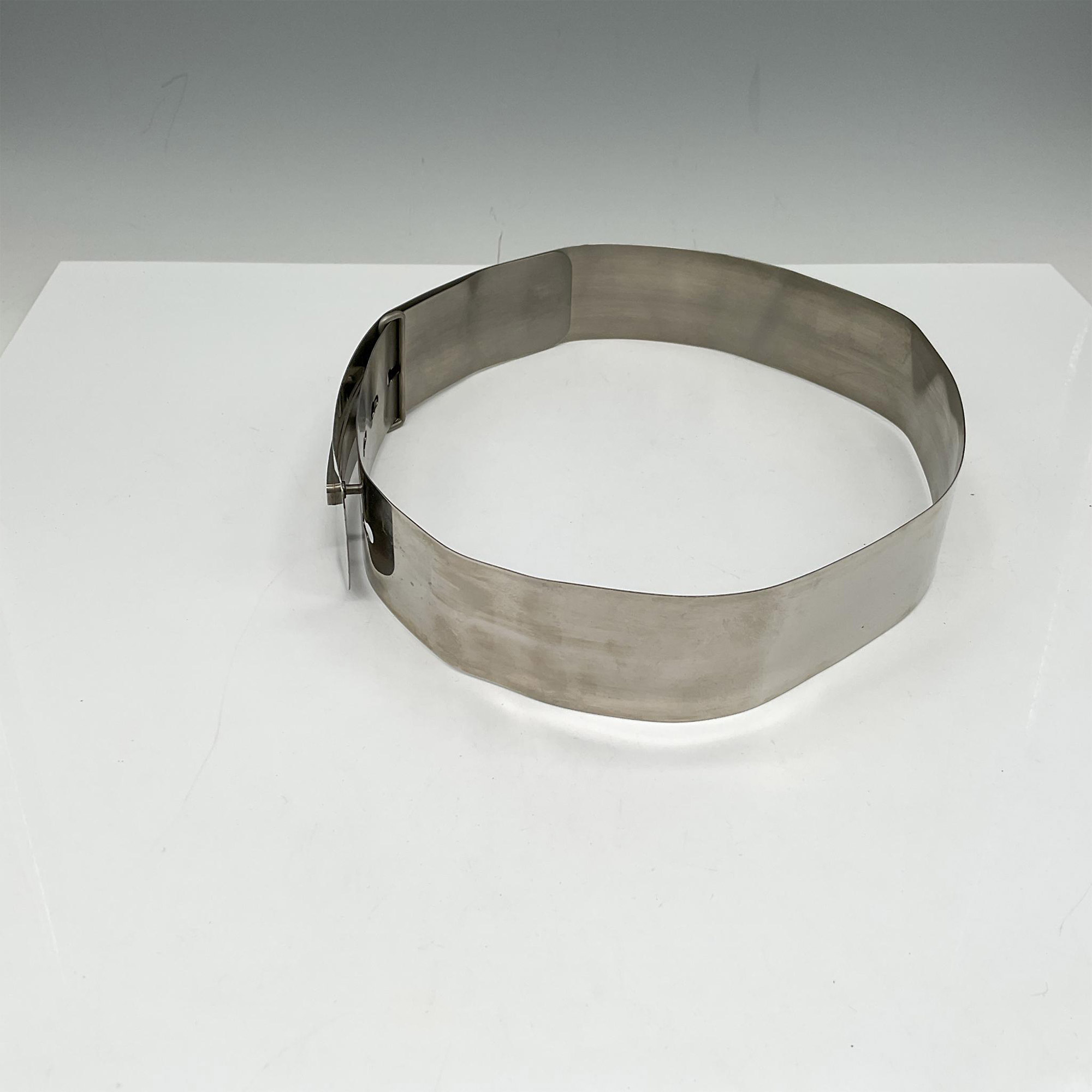 Versace Silver Metal Belt, Size Small - Image 3 of 3