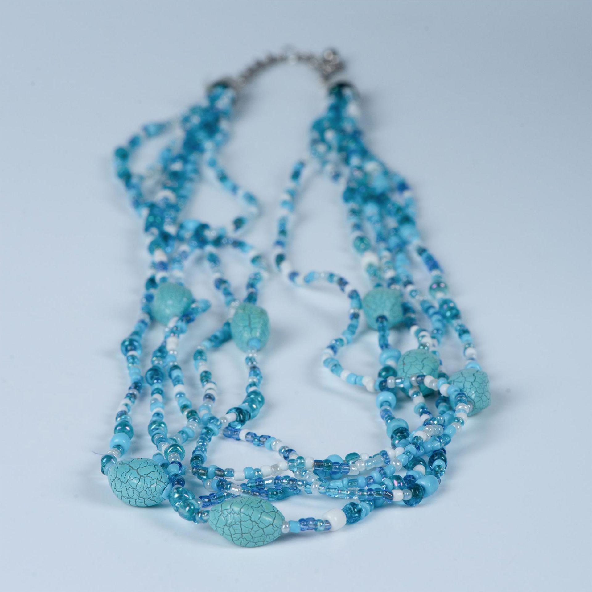 Pretty Multi-Strand Blue and Faux Turquoise Beaded Necklace - Bild 4 aus 6