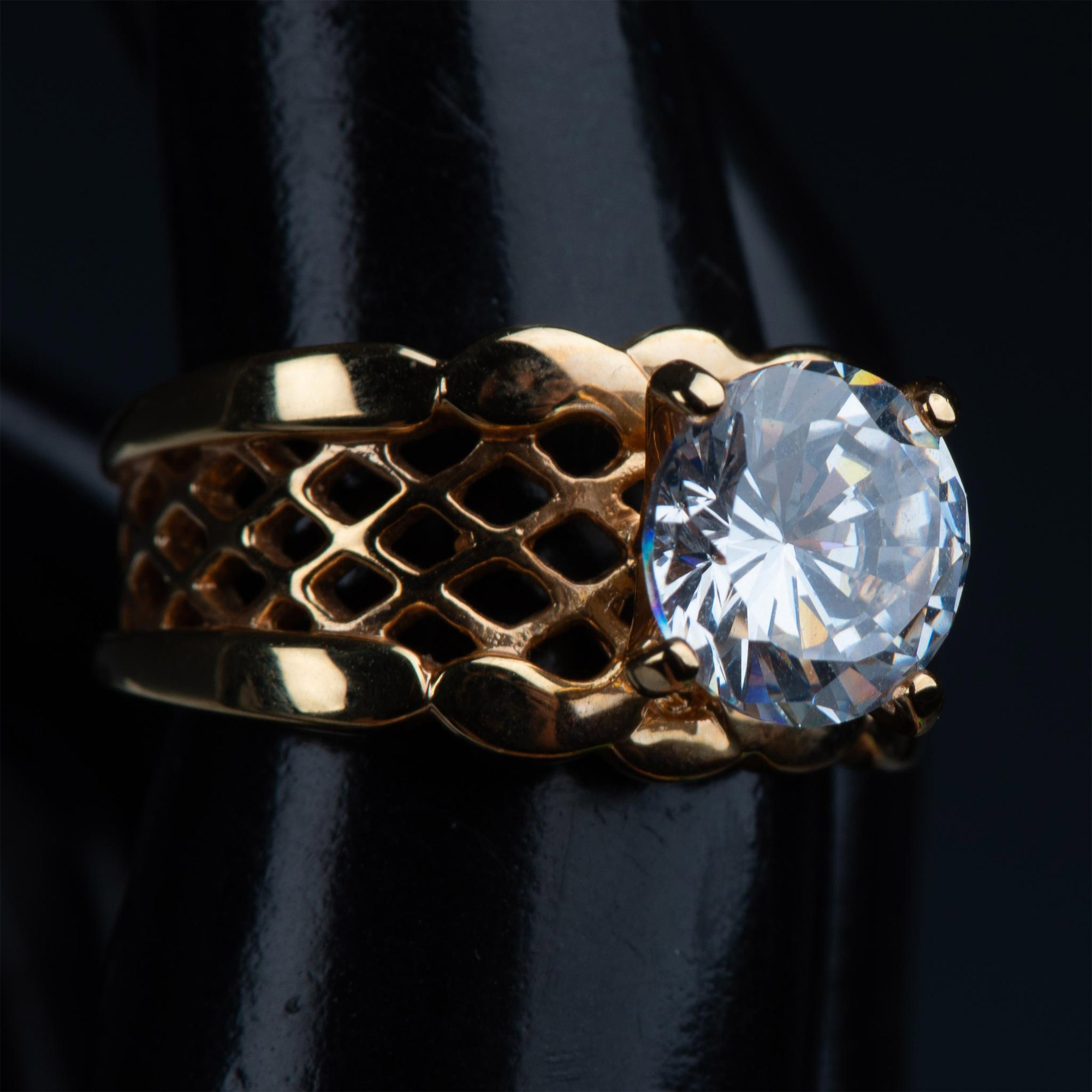 Seta Fancy Gold Metal Cubic Zirconia Ring - Image 6 of 7