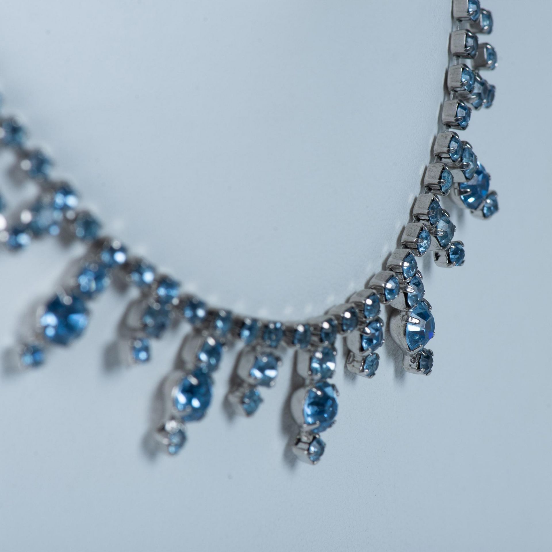 Vintage Silver Tone Blue Rhinestone Necklace - Bild 2 aus 3