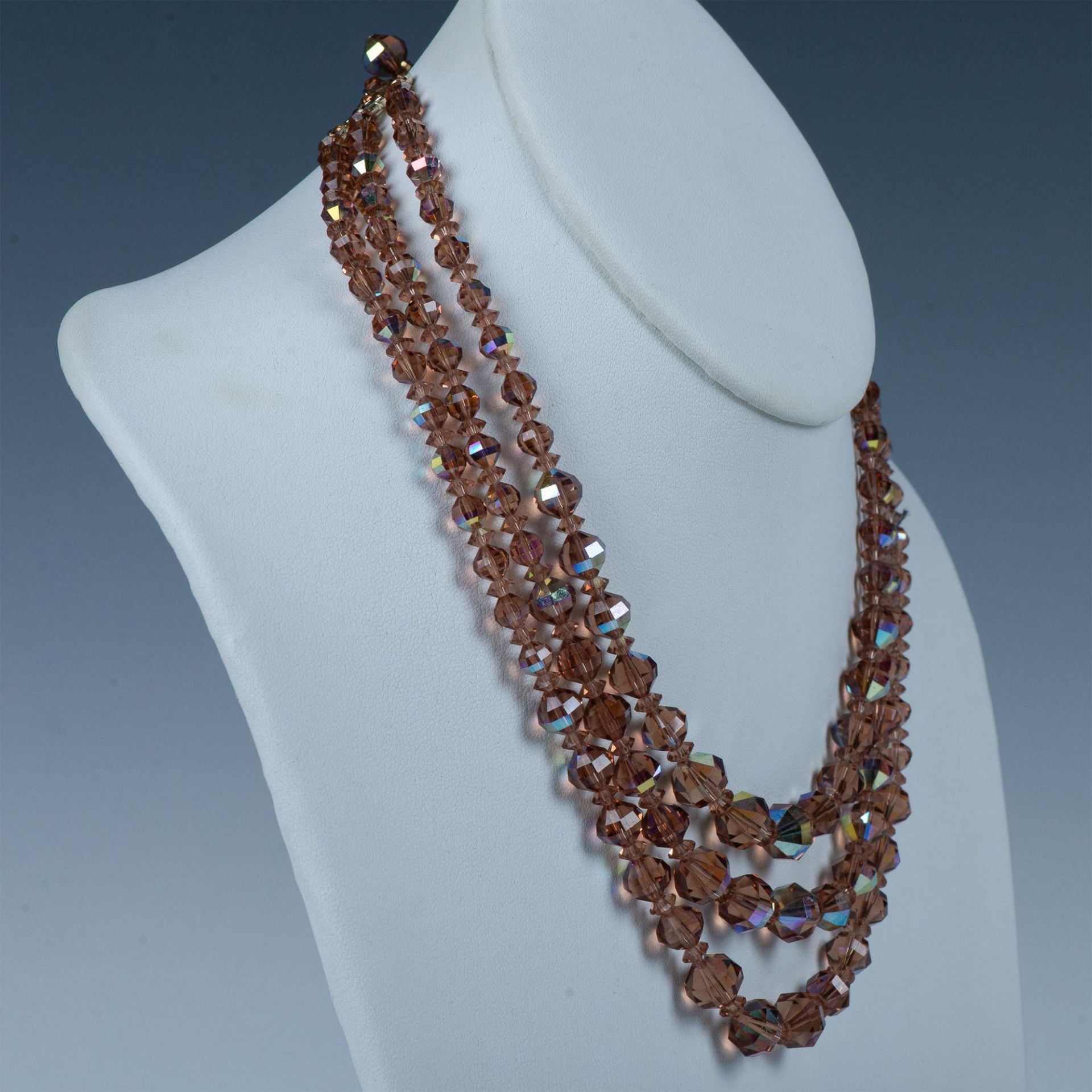 Stunning 3-Strand Iridescent Bead Necklace - Image 2 of 5