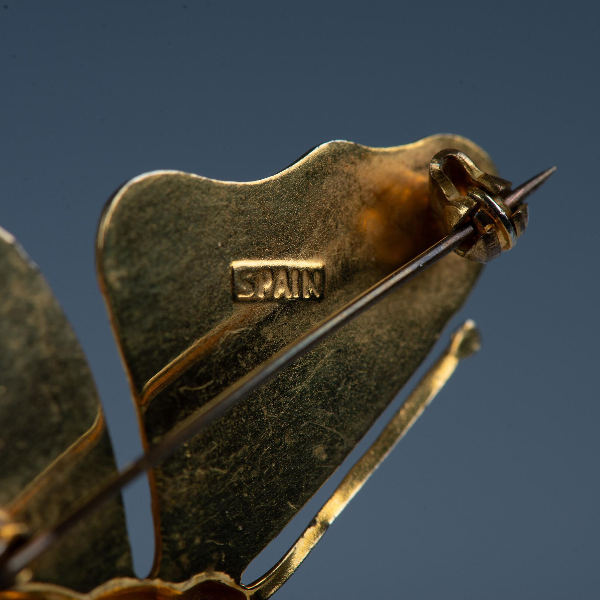 Beautiful Spanish Gold Metal & Enamel Butterfly Brooch - Image 4 of 4