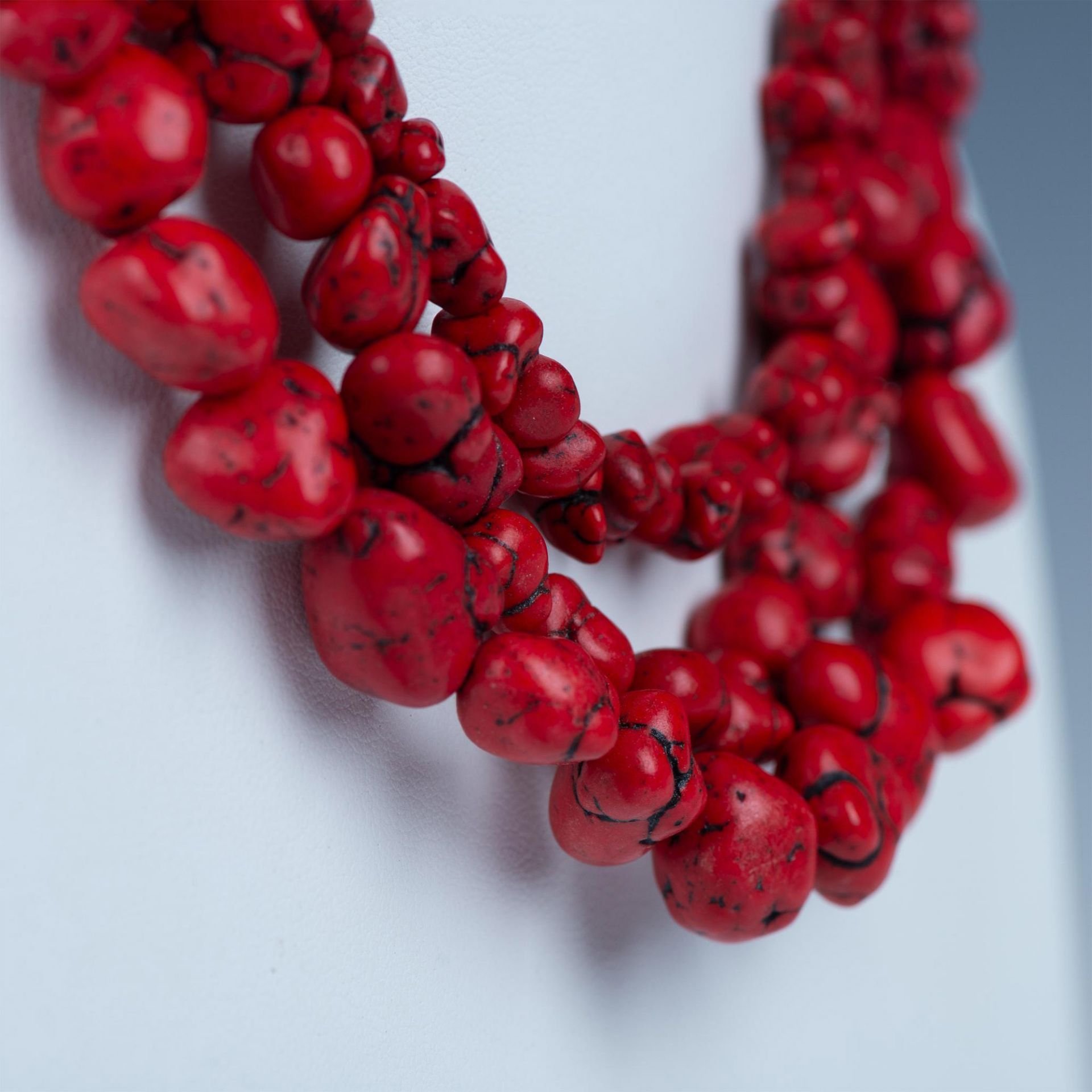 Bright Three-Strand Red Stone Necklace - Image 4 of 6