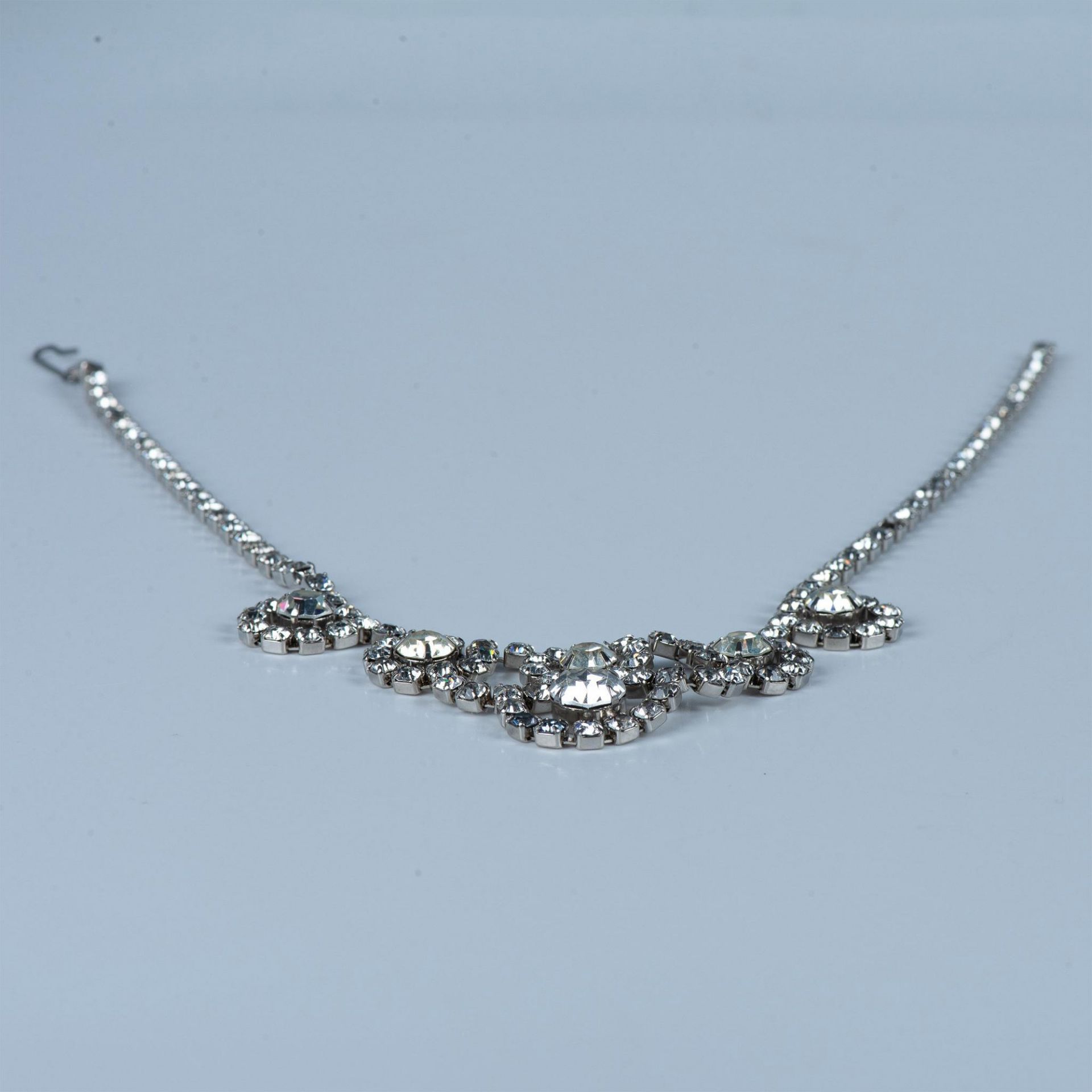 Stunning Silver Metal & Rhinestone Necklace - Image 3 of 7
