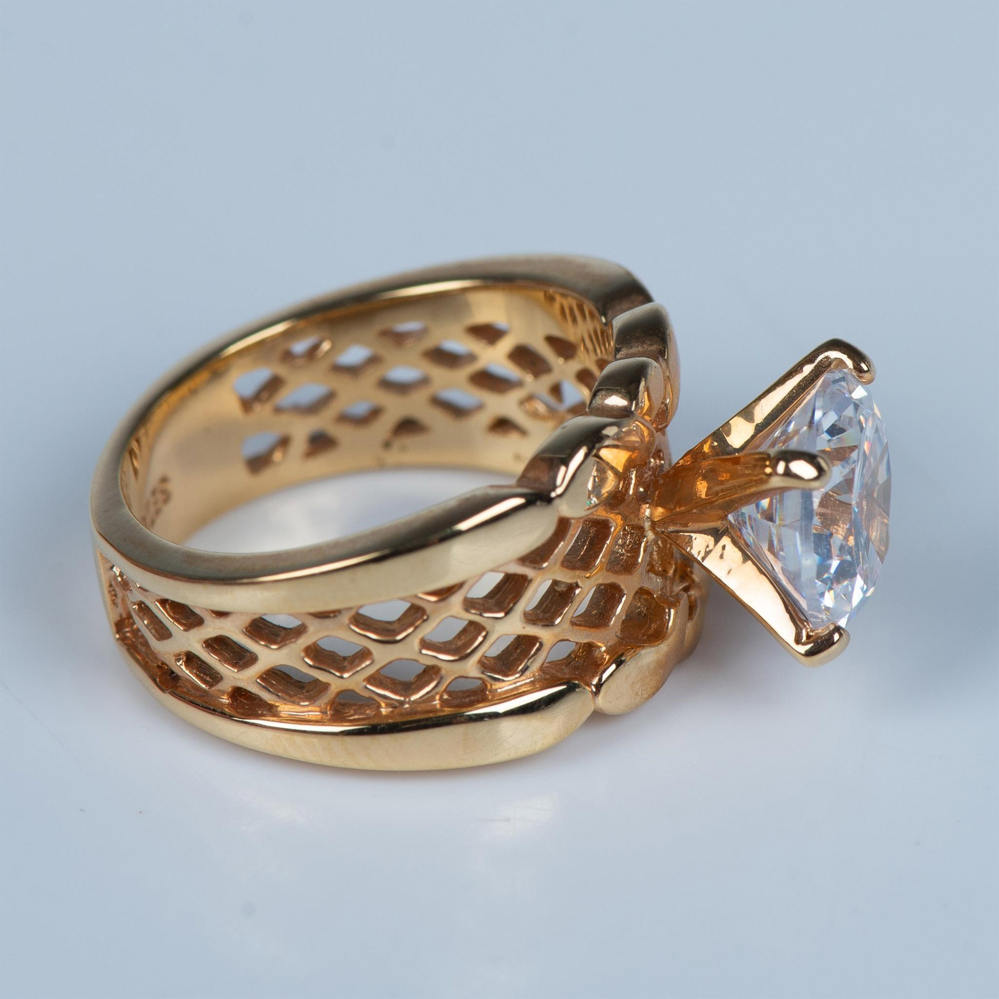 Seta Fancy Gold Metal Cubic Zirconia Ring - Image 3 of 7