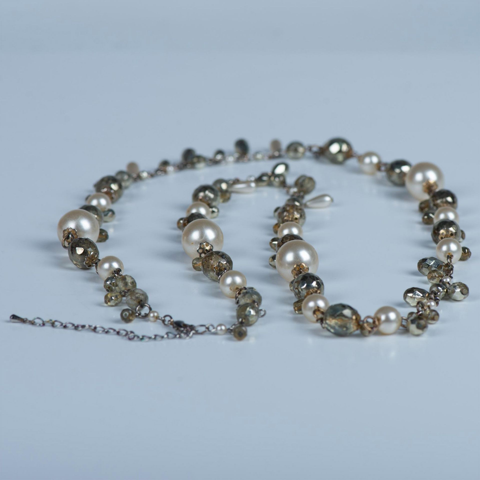 Pretty Gold Tone Faux Pearl Bead Necklace - Bild 3 aus 4