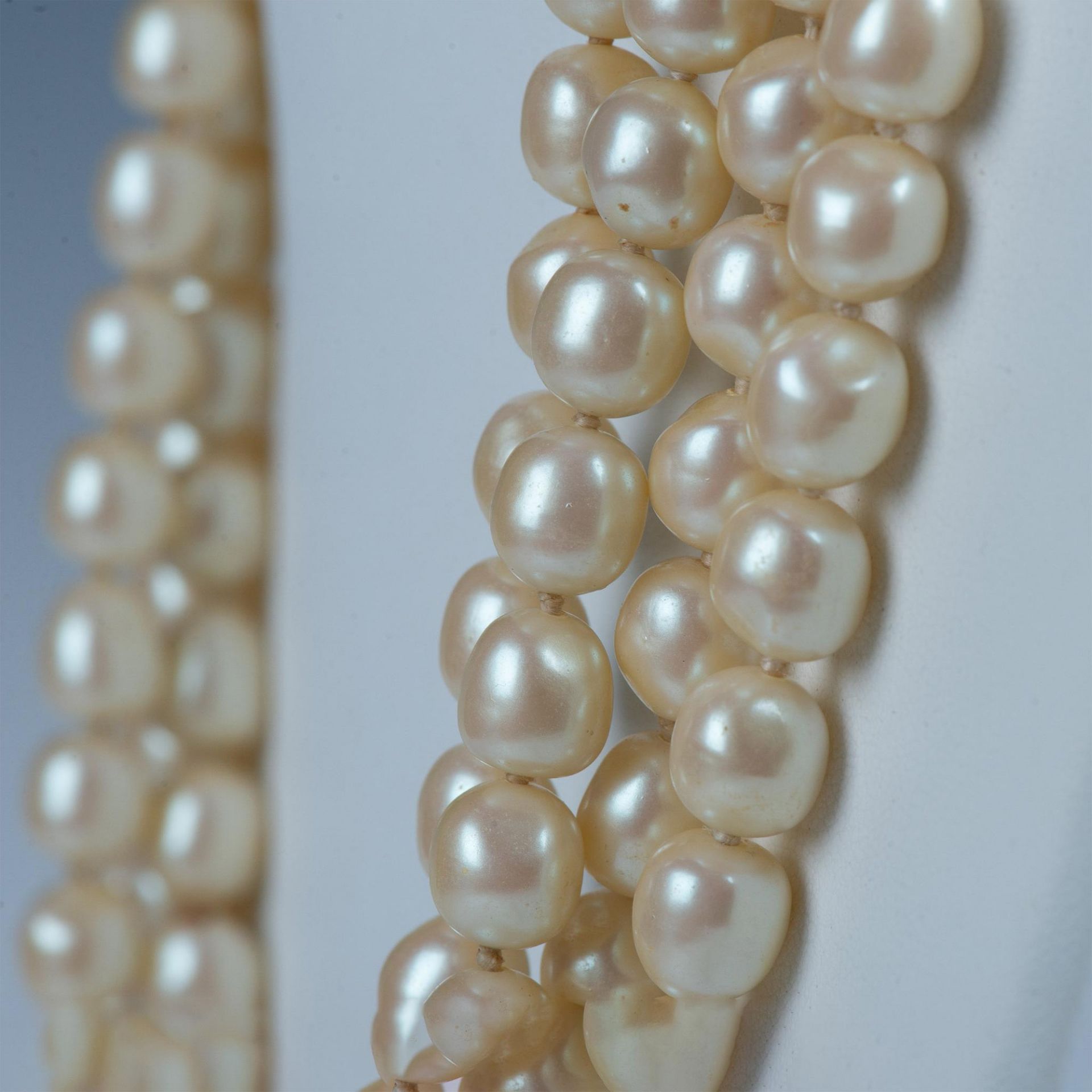 Extra Long Faux Pearl Necklace - Bild 2 aus 3