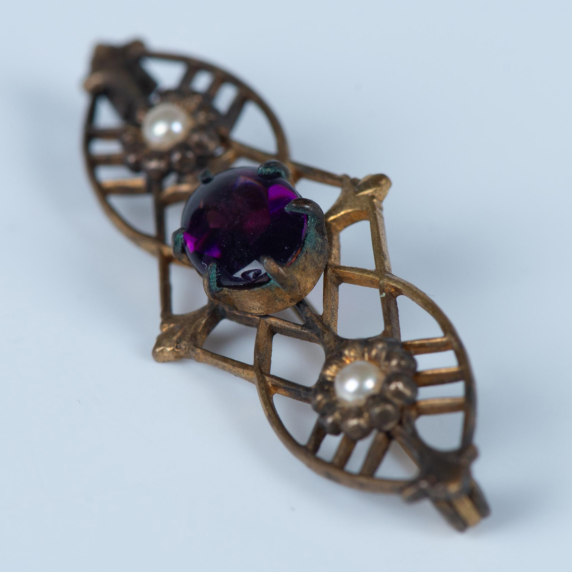 Delicate Vintage Floral Faux Pearl and Purple Stone Brooch - Image 3 of 3