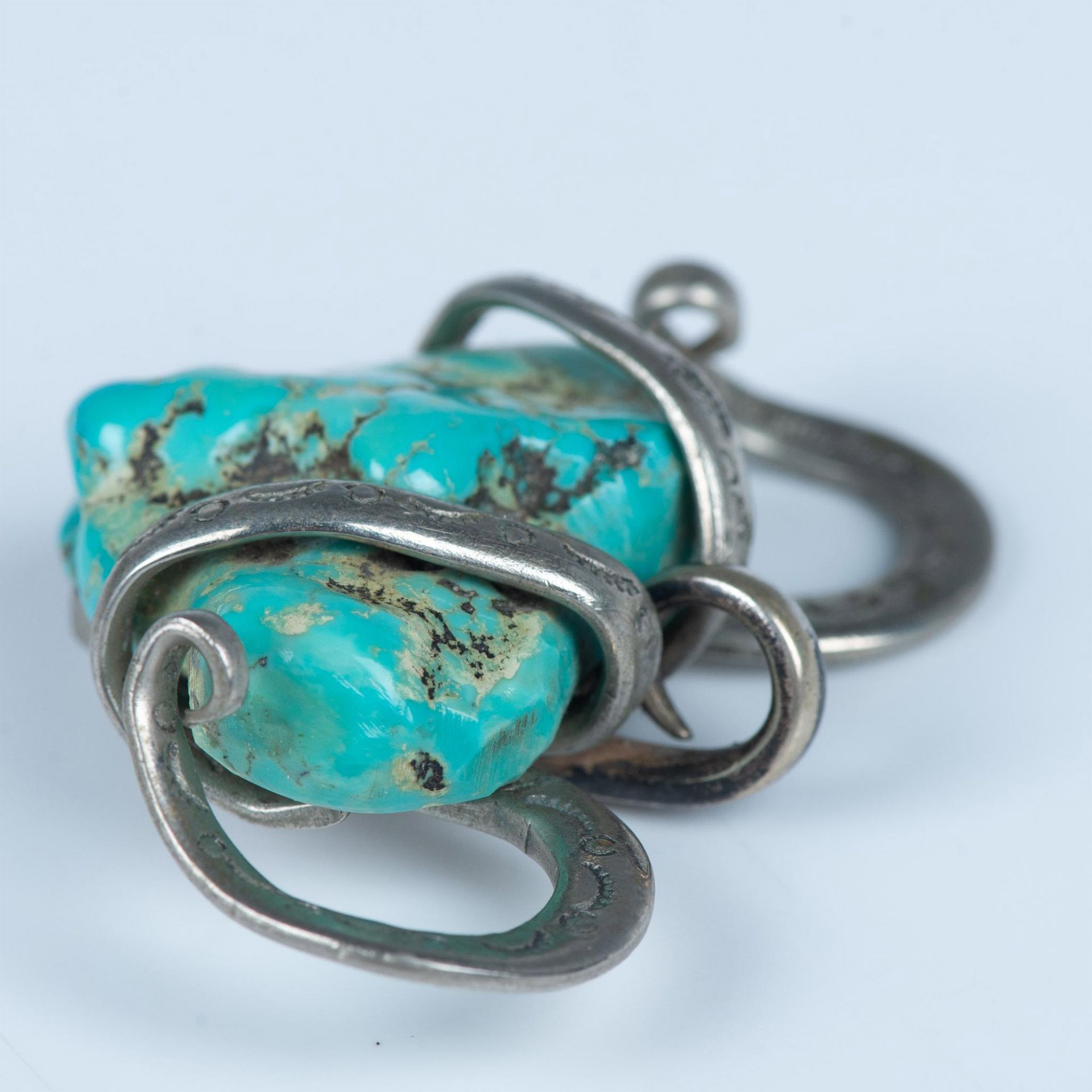 Handmade Sterling & Turquoise Nugget Horned Animal Pendant - Image 3 of 3