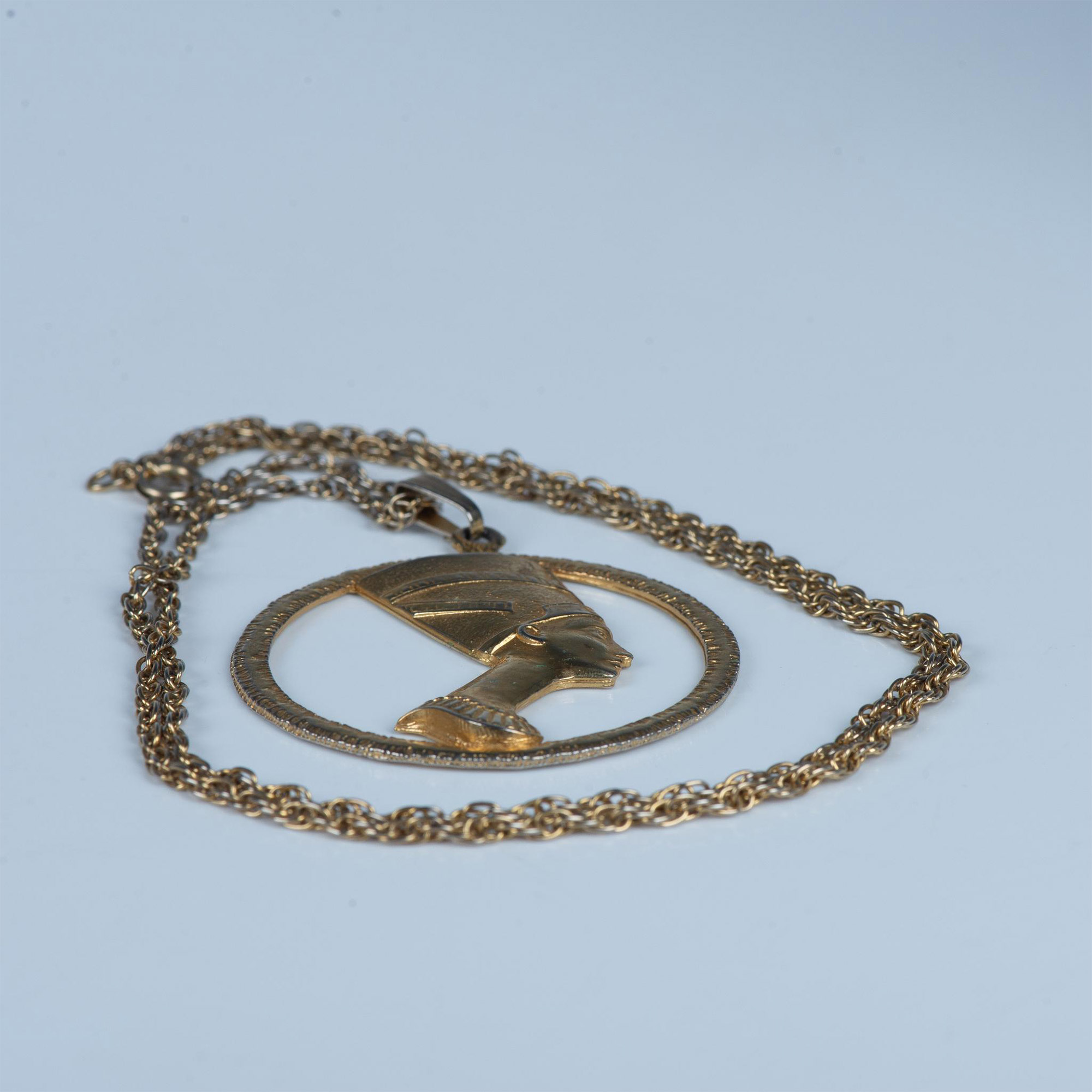 Egyptian Queen Nefertiti Pendant Necklace - Image 4 of 4