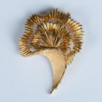 Retro Trifari Gold Metal Floral Brooch