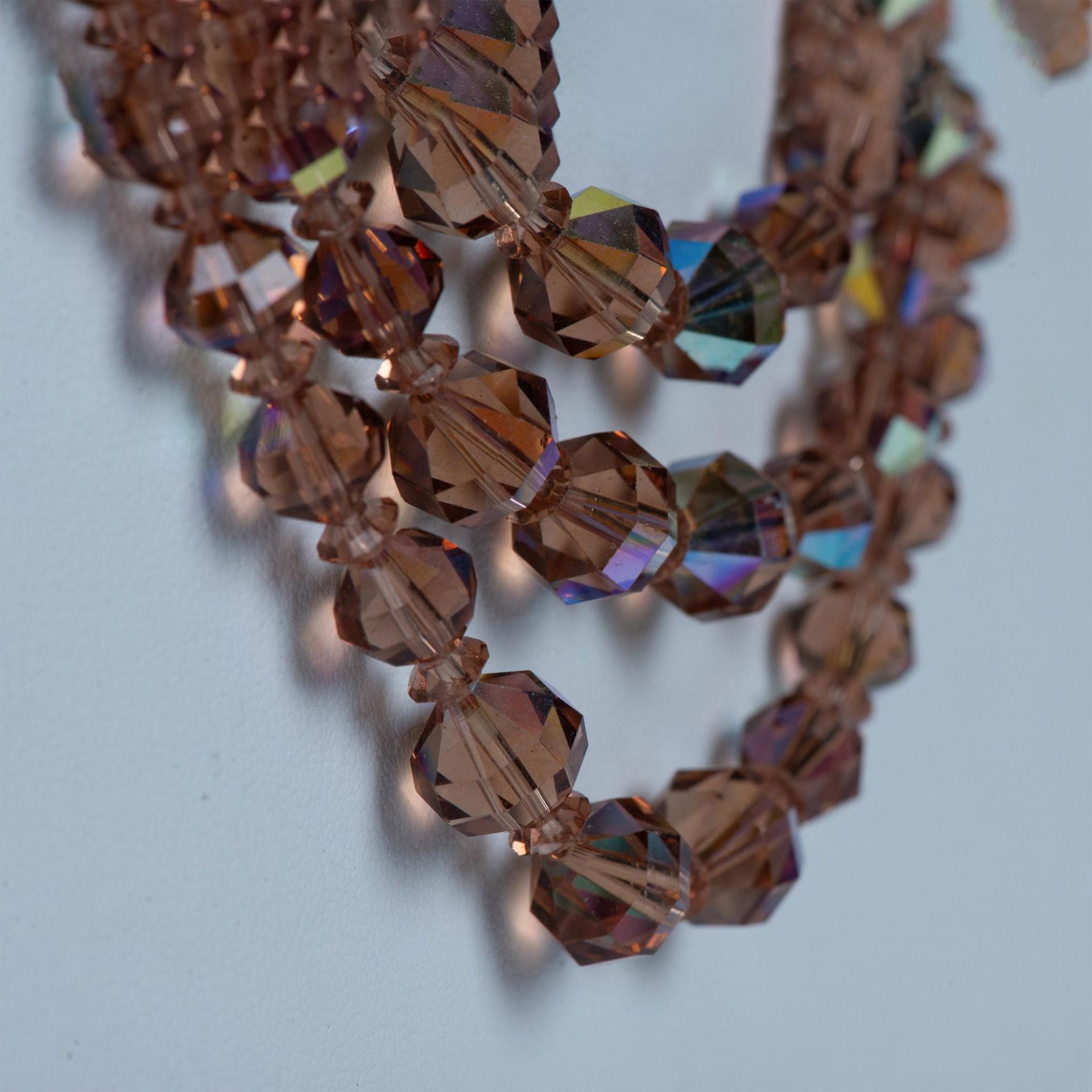 Stunning 3-Strand Iridescent Bead Necklace - Bild 3 aus 5