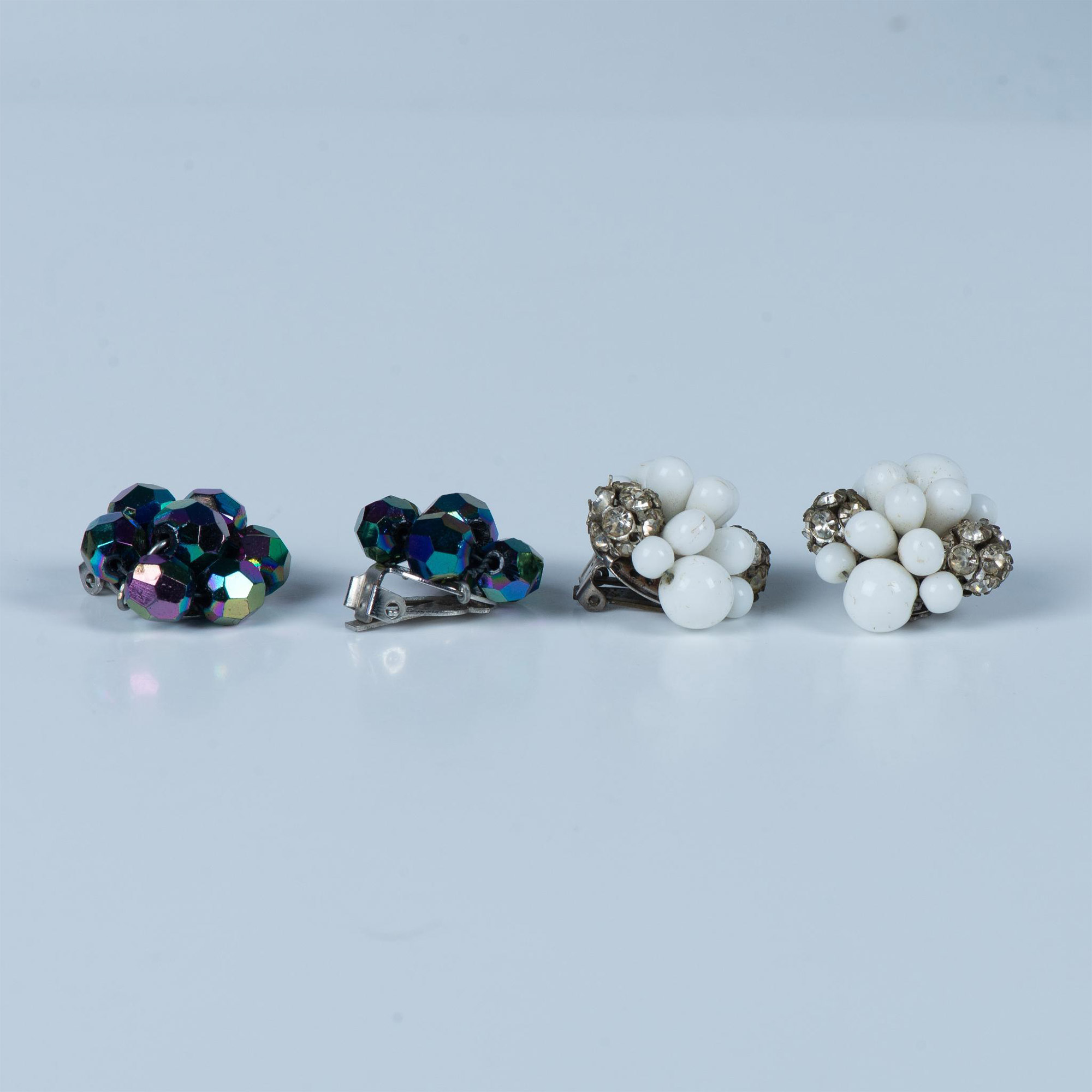 4pc Retro Bead Cluster Clip-On Earrings - Image 3 of 5