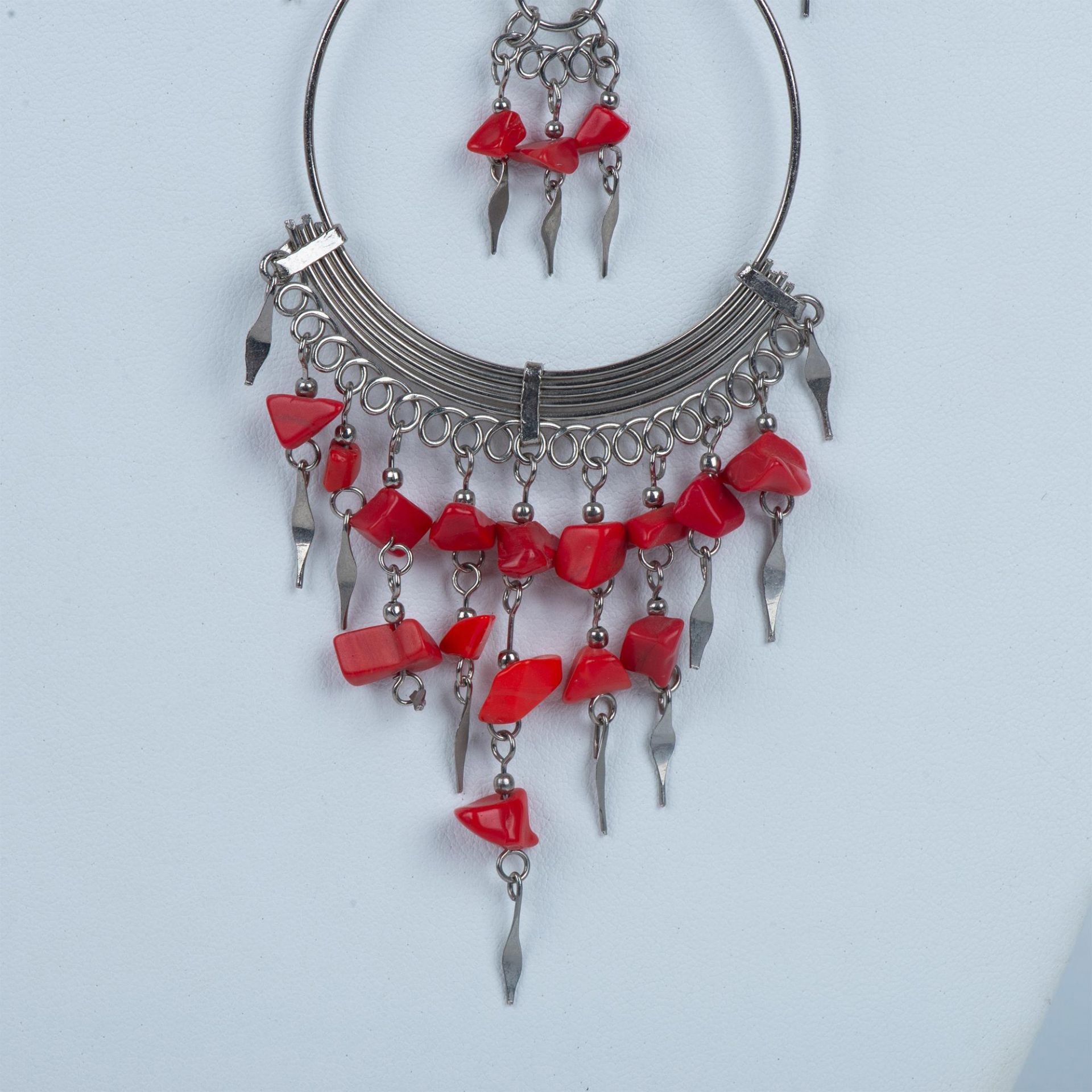 Bohemian Silver Metal Wire & Coral Bead Necklace - Bild 2 aus 4