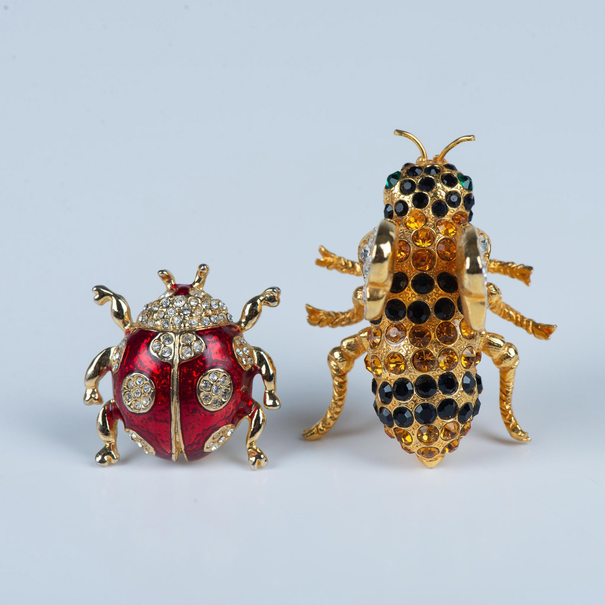 2pc Naturalistic 3D Bumblebee & Ladybug Insect Brooches - Image 3 of 7