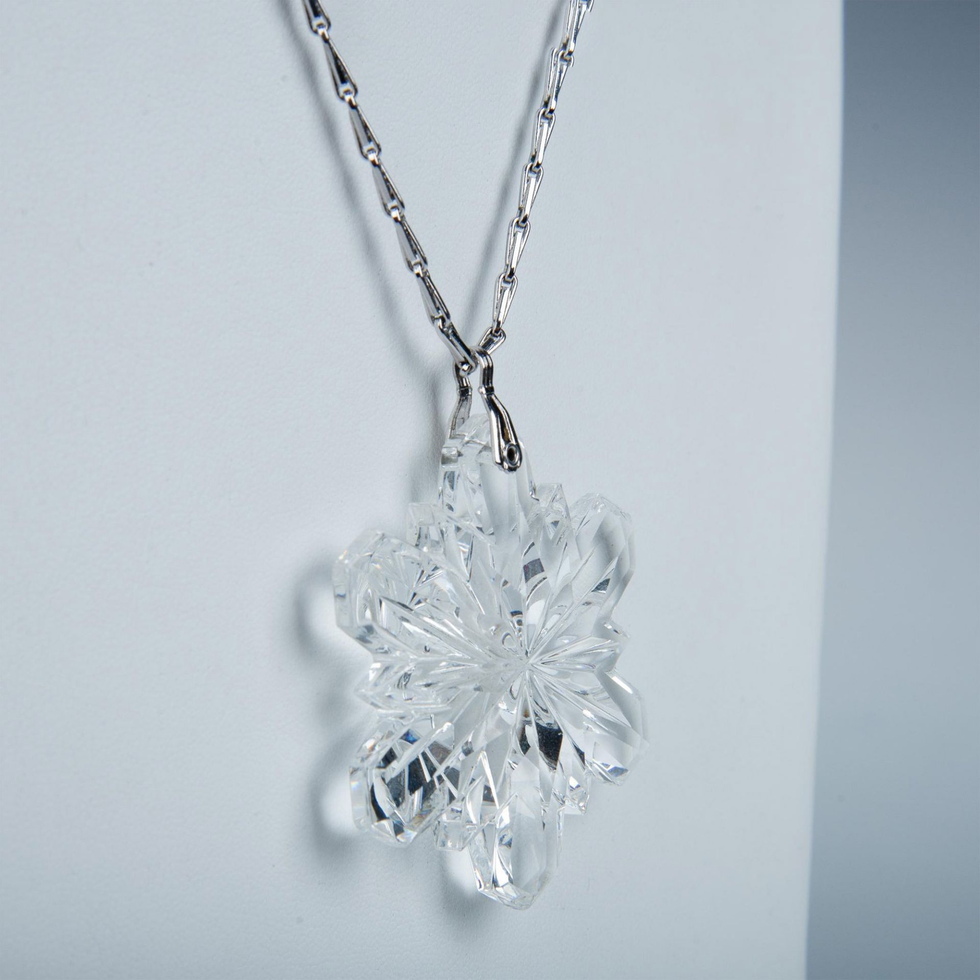 Crystal Snowflake Pendant Necklace - Bild 2 aus 4